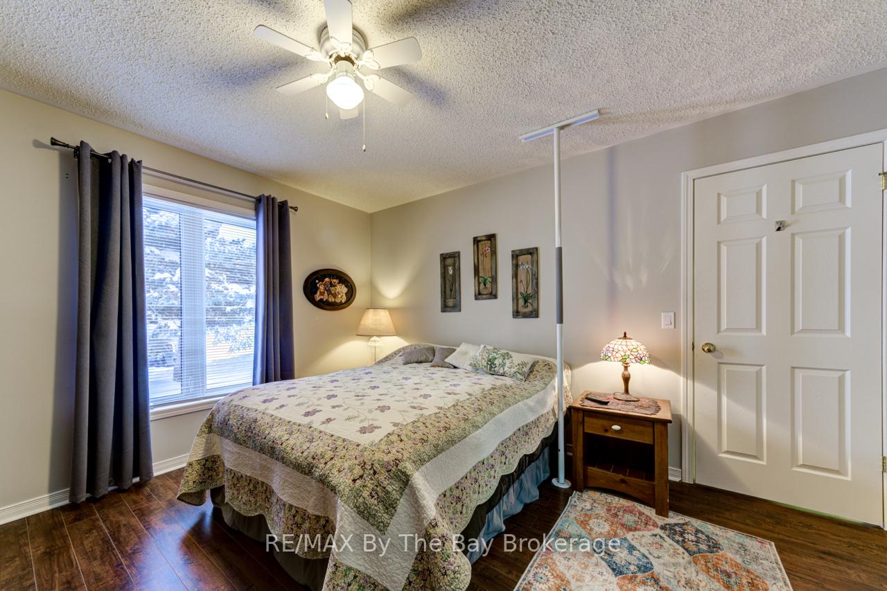 Photo 15 of 27 Pennsylvania Avenue E, Wasaga Beach — HOMEH