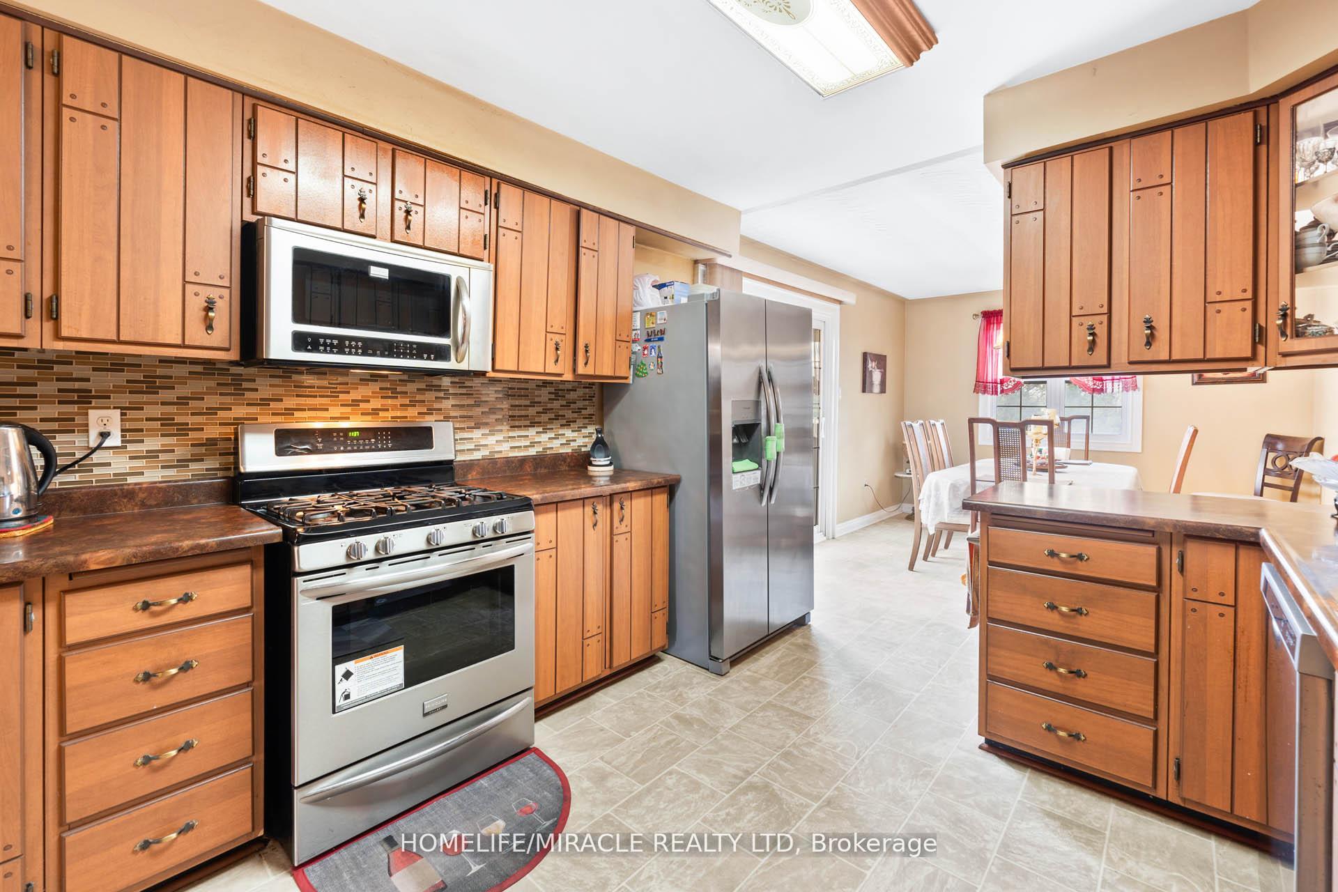 Photo 10 of 73 Garrard Road, Whitby, Blue Grass Meadows — HOMEH