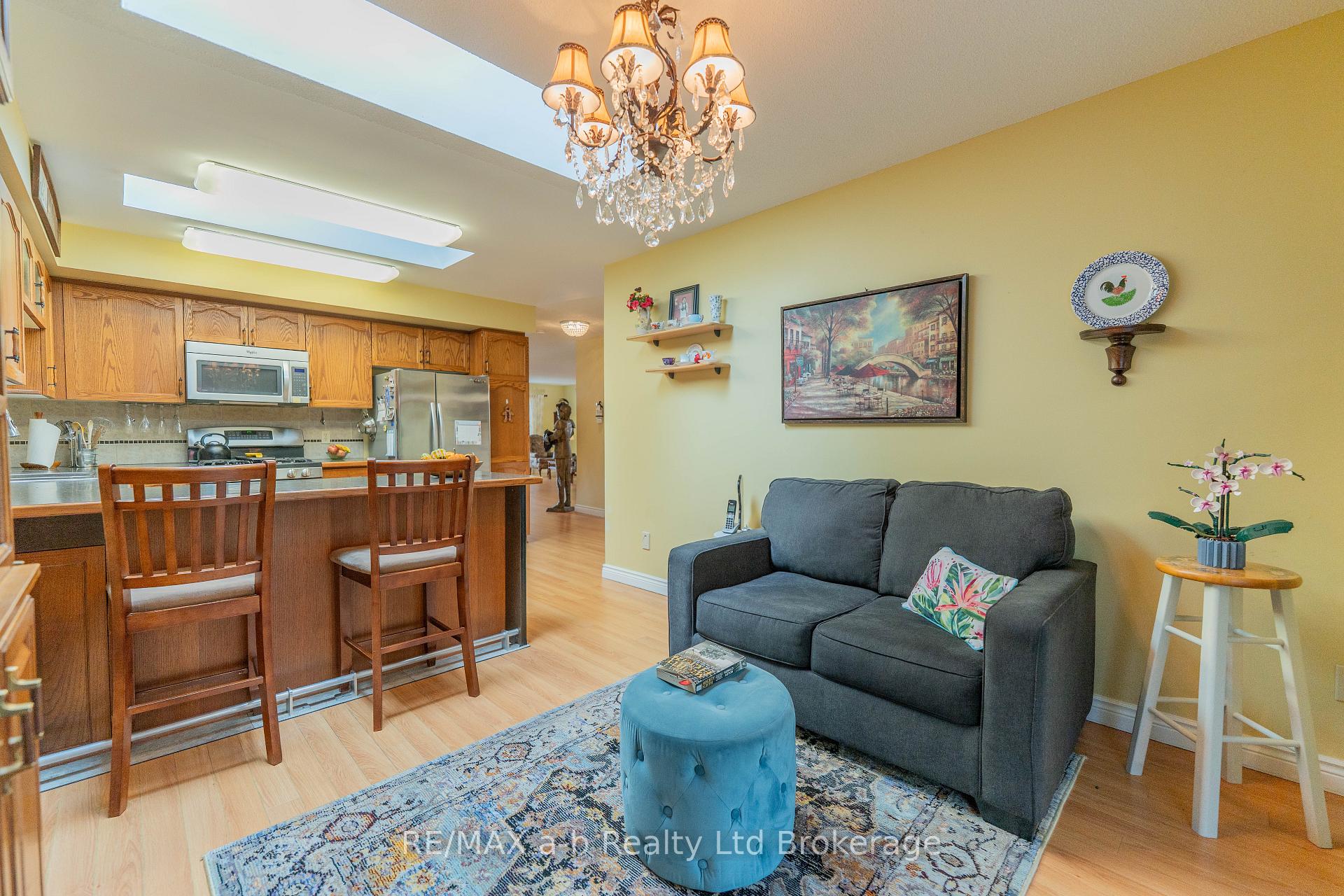 Photo 14 of 53 Hawkins Crescent, Tillsonburg — HOMEH