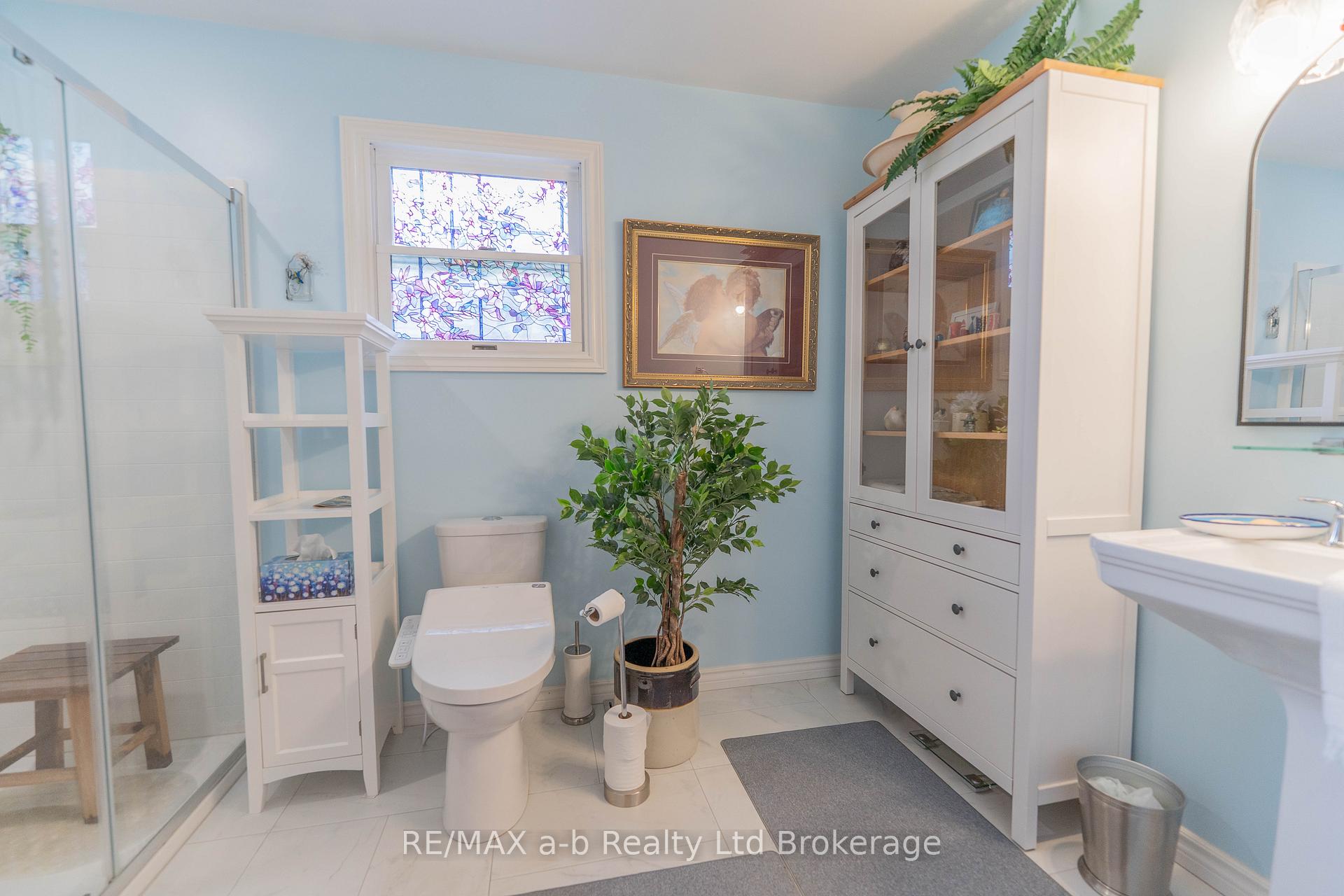 Photo 12 of 53 Hawkins Crescent, Tillsonburg — HOMEH
