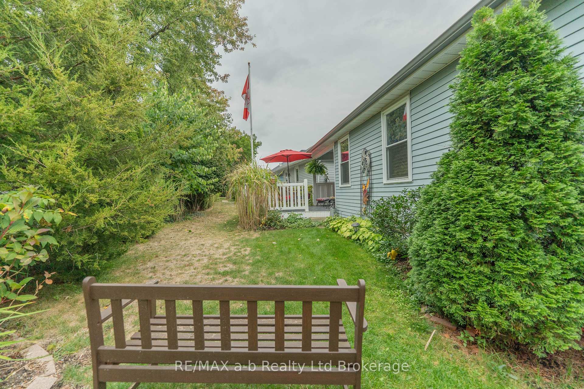 Photo 26 of 53 Hawkins Crescent, Tillsonburg — HOMEH