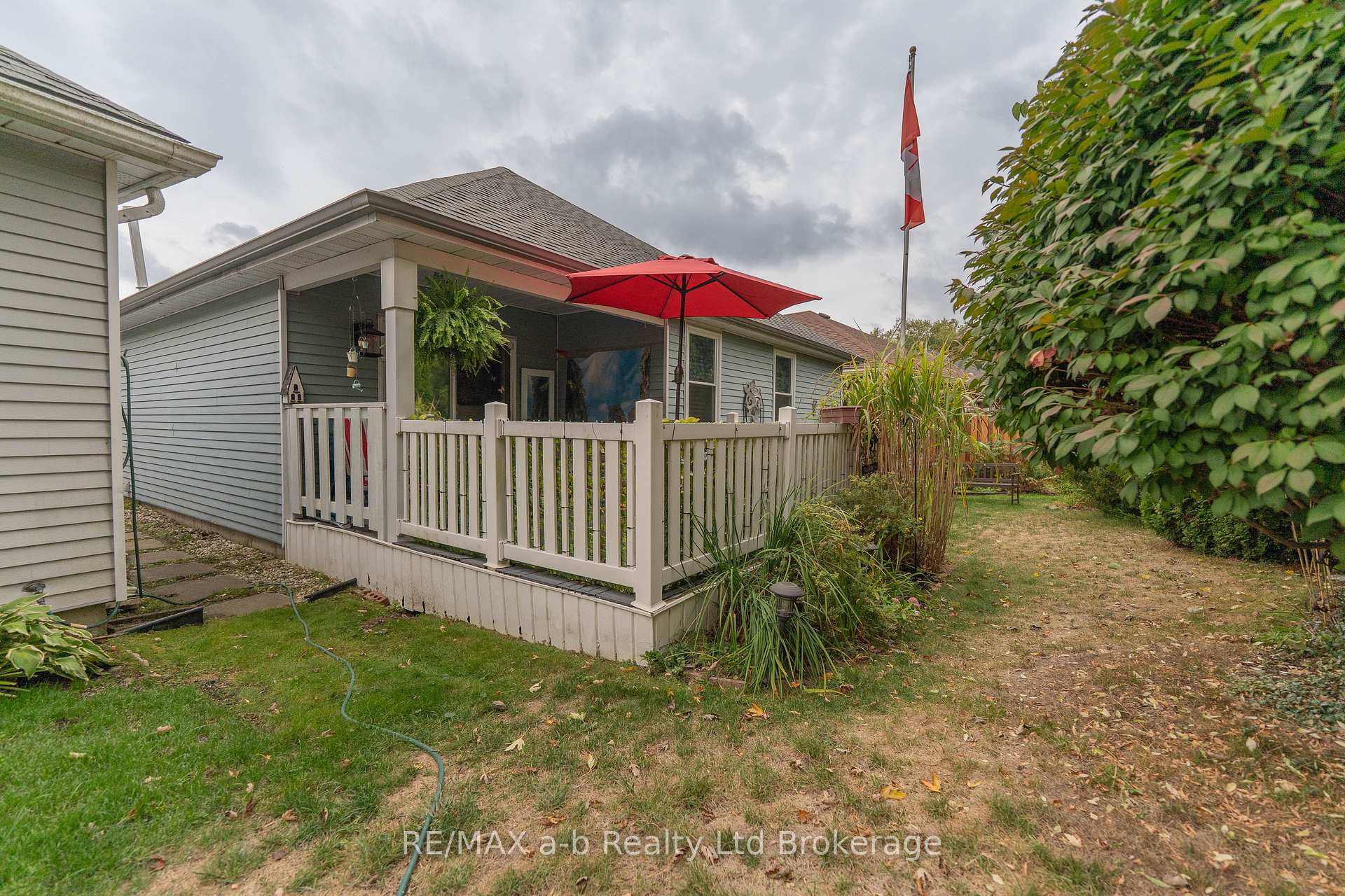 Photo 28 of 53 Hawkins Crescent, Tillsonburg — HOMEH