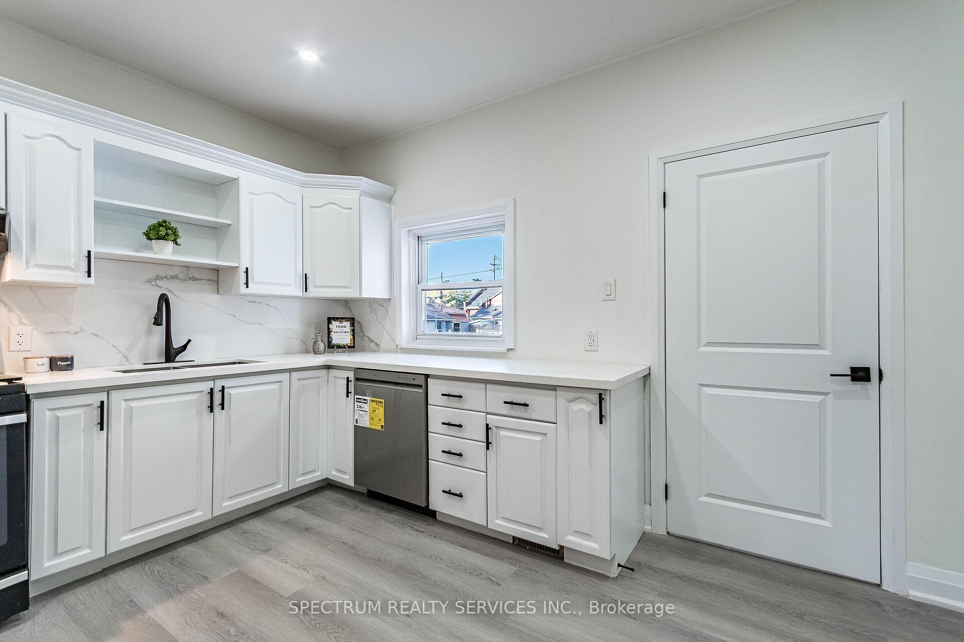 Photo 13 of 135 East Avenue N, Hamilton, Landsdale — HOMEH