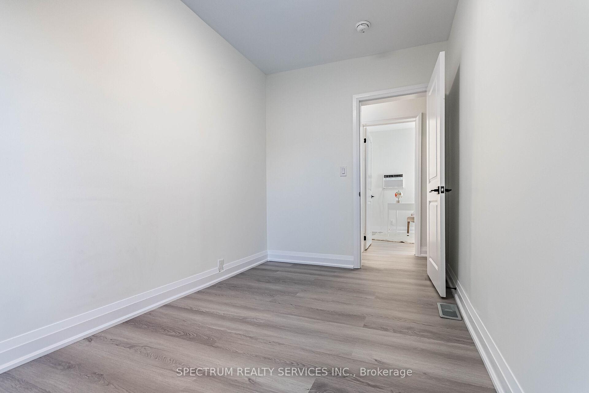 Photo 23 of 135 East Avenue N, Hamilton, Landsdale — HOMEH