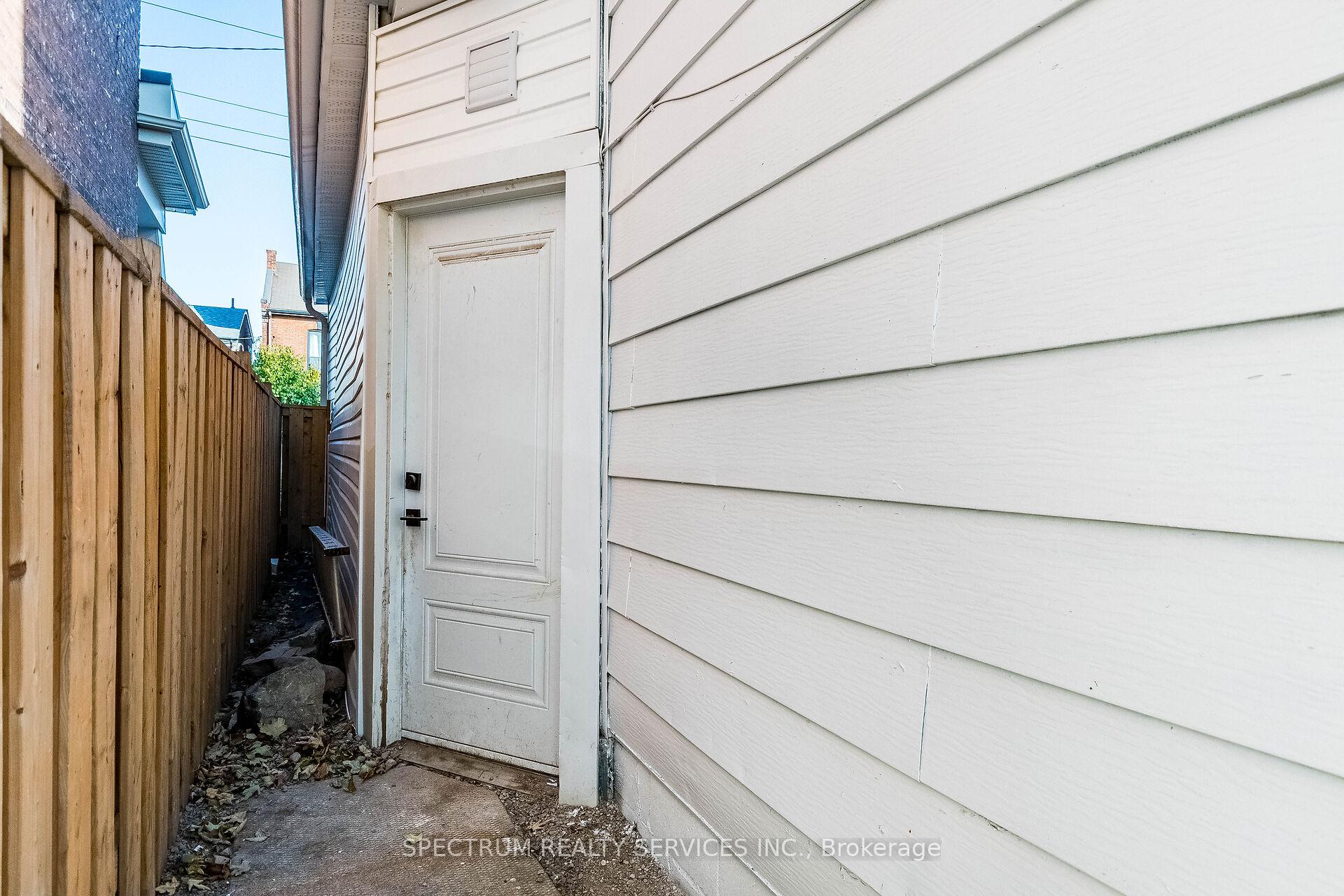 Photo 33 of 135 East Avenue N, Hamilton, Landsdale — HOMEH