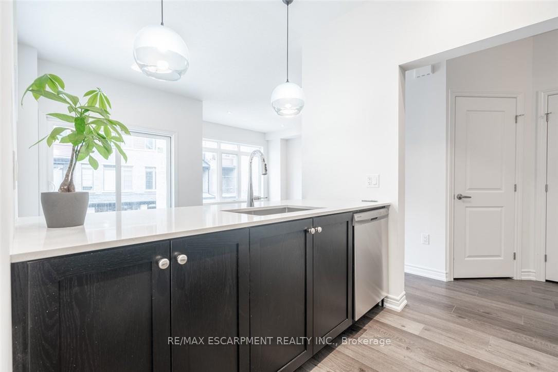 Photo 5 of Unit 5, 5000 Connor Drive, Lincoln, Beamsville — HOMEH