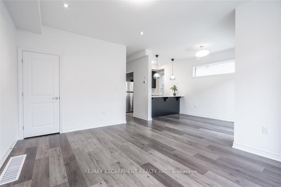 Photo 10 of Unit 5, 5000 Connor Drive, Lincoln, Beamsville — HOMEH