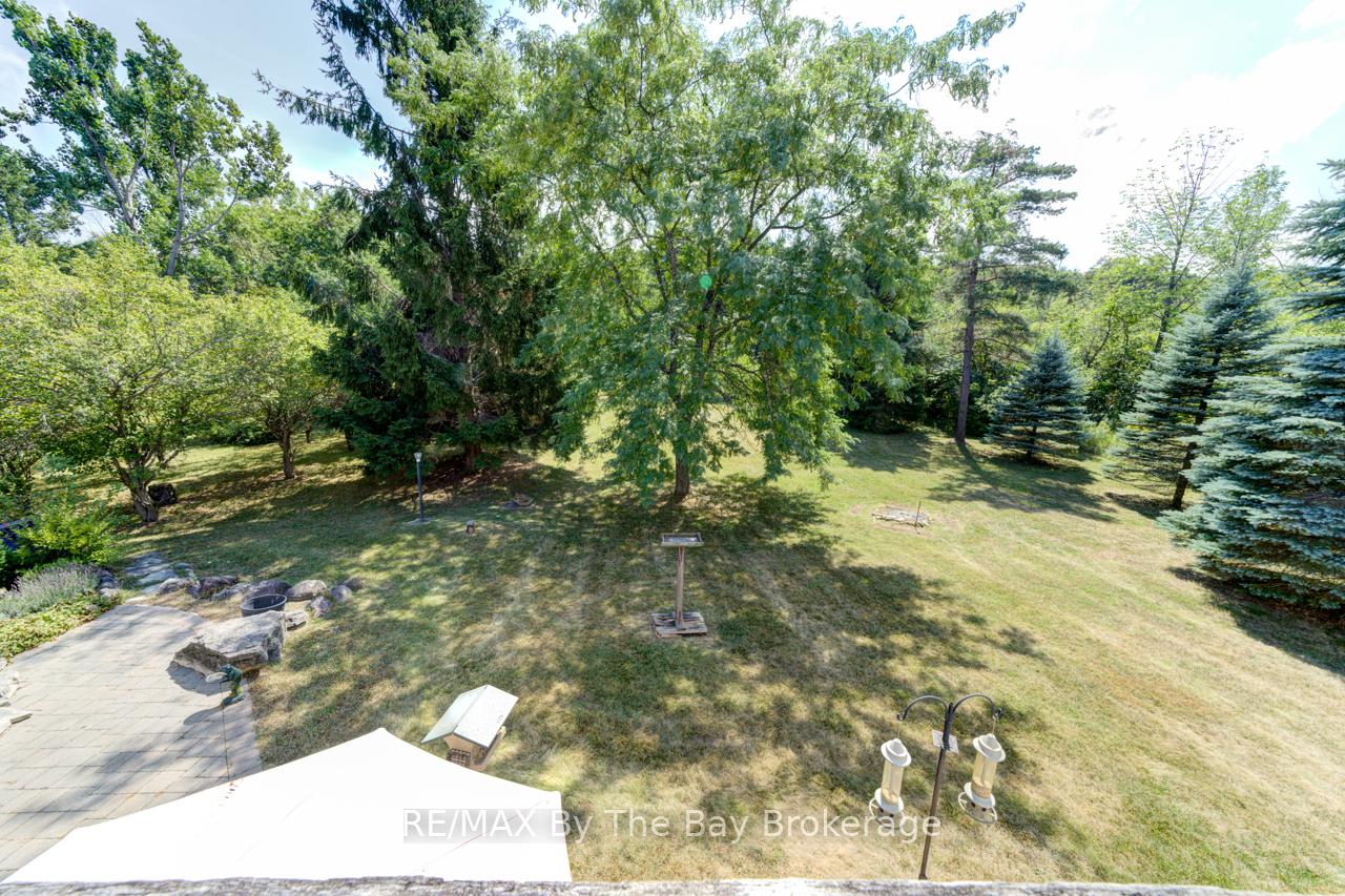 Photo 10 of 8223 30/31 Side Road, Clearview, Rural Clearview — HOMEH