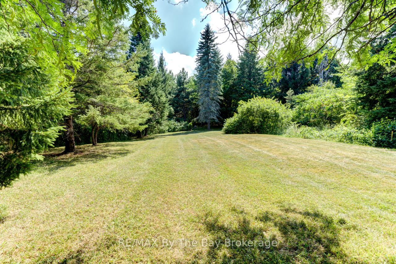 Photo 33 of 8223 30/31 Side Road, Clearview, Rural Clearview — HOMEH