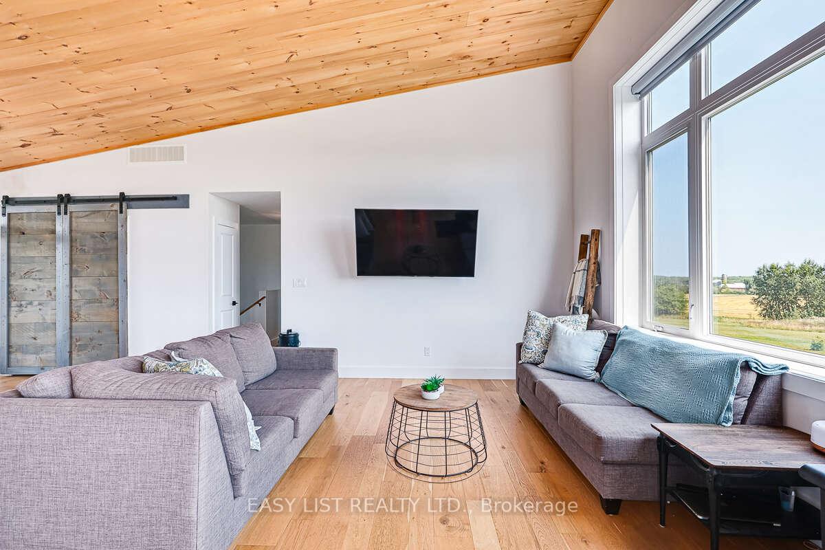 Photo 12 of 317278 Third Line, Meaford — HOMEH