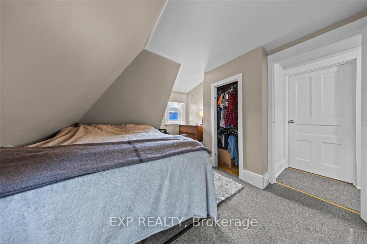 Photo 5 of 377 Lisgar Avenue, Renfrew — HOMEH