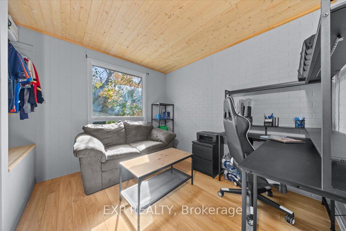 Photo 15 of 377 Lisgar Avenue, Renfrew — HOMEH