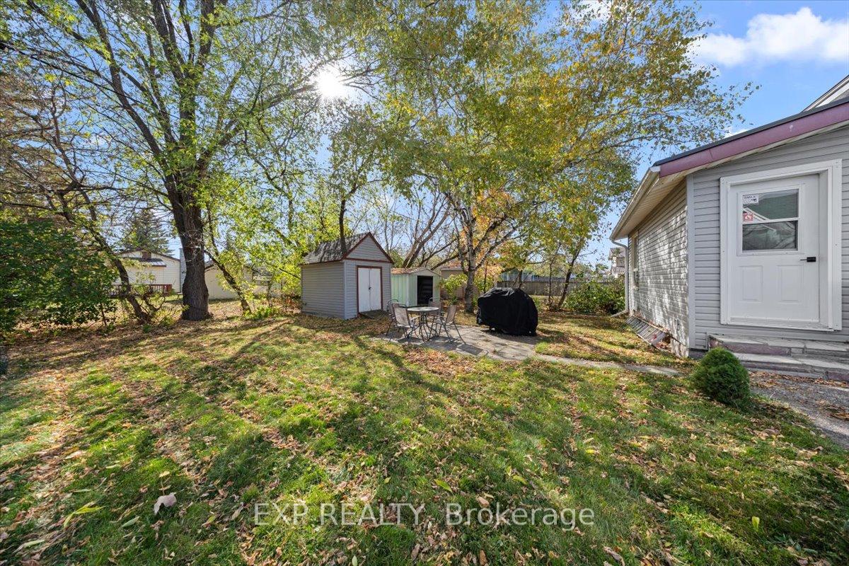 Photo 10 of 377 Lisgar Avenue, Renfrew — HOMEH