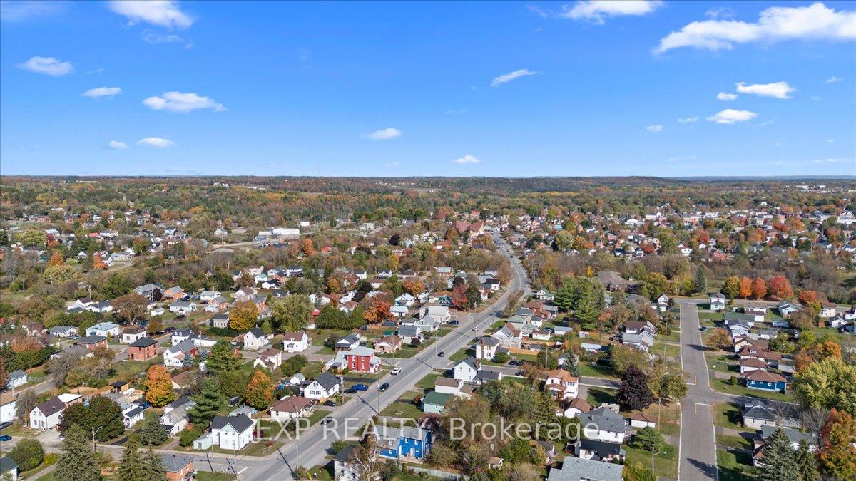 Photo 20 of 377 Lisgar Avenue, Renfrew — HOMEH