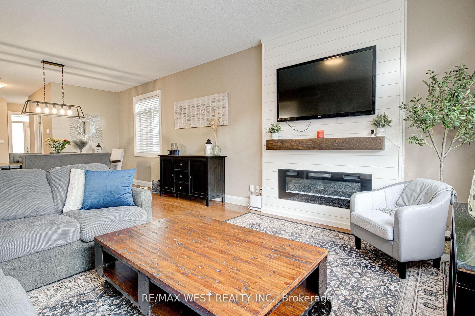 Photo 9 of 68 Challenger Avenue, North Dumfries — HOMEH