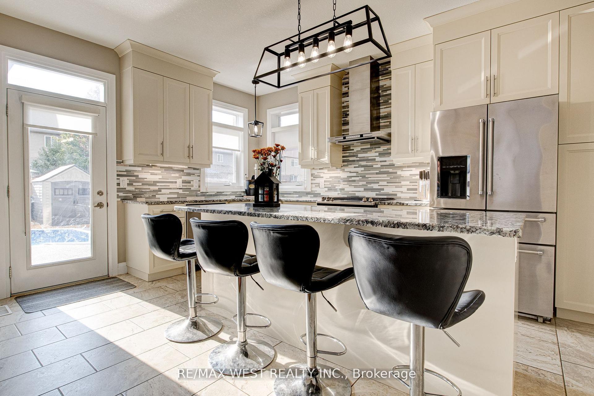 Photo 4 of 68 Challenger Avenue, North Dumfries — HOMEH