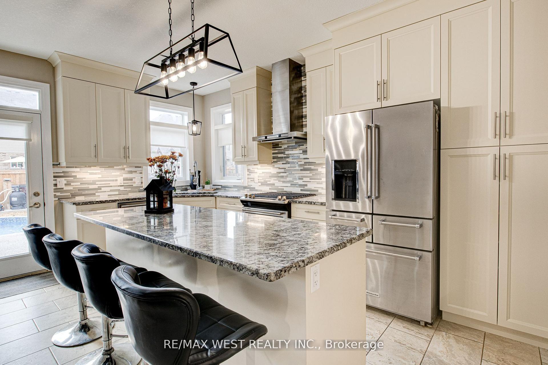 Photo 7 of 68 Challenger Avenue, North Dumfries — HOMEH