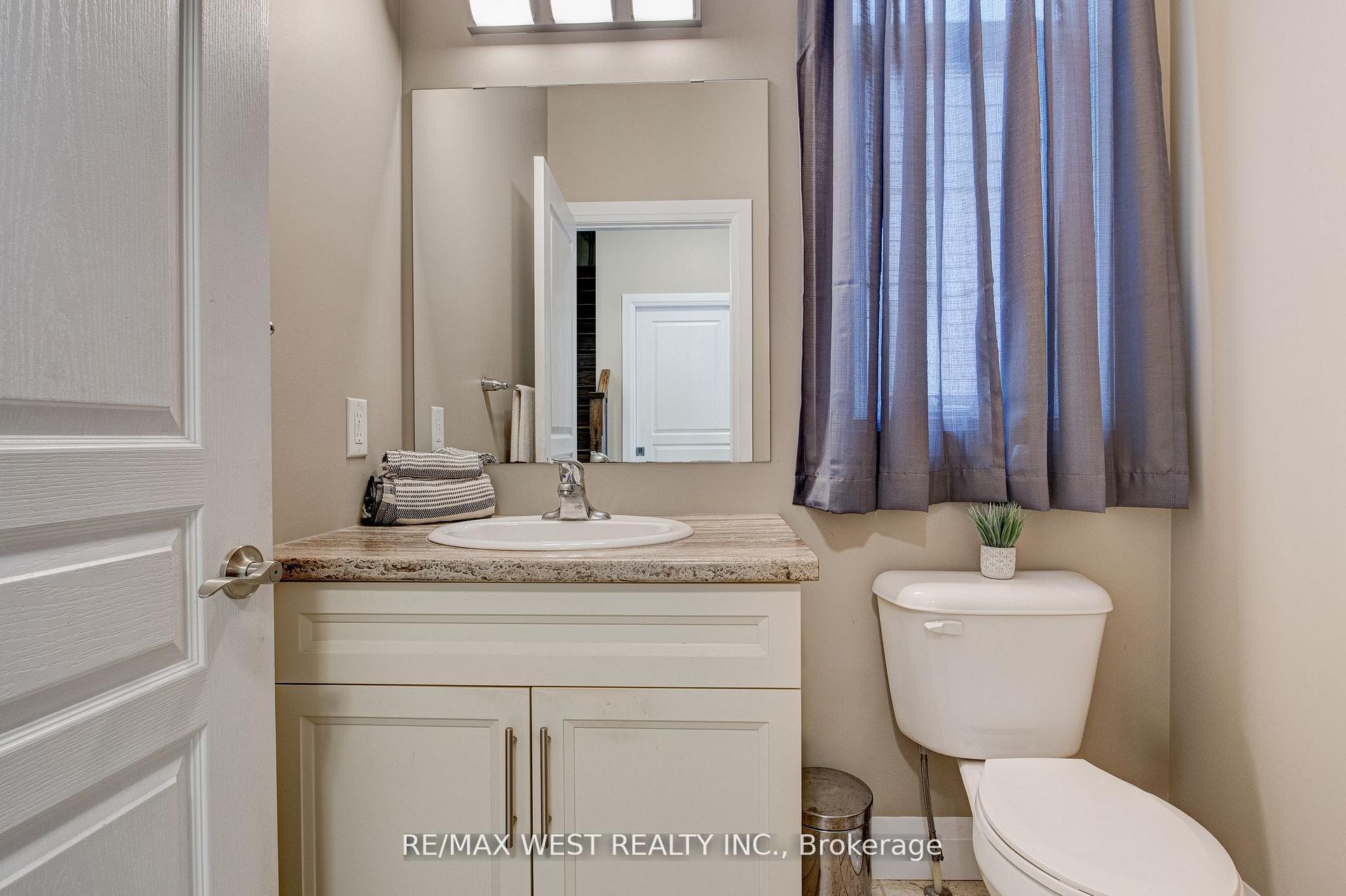 Photo 30 of 68 Challenger Avenue, North Dumfries — HOMEH