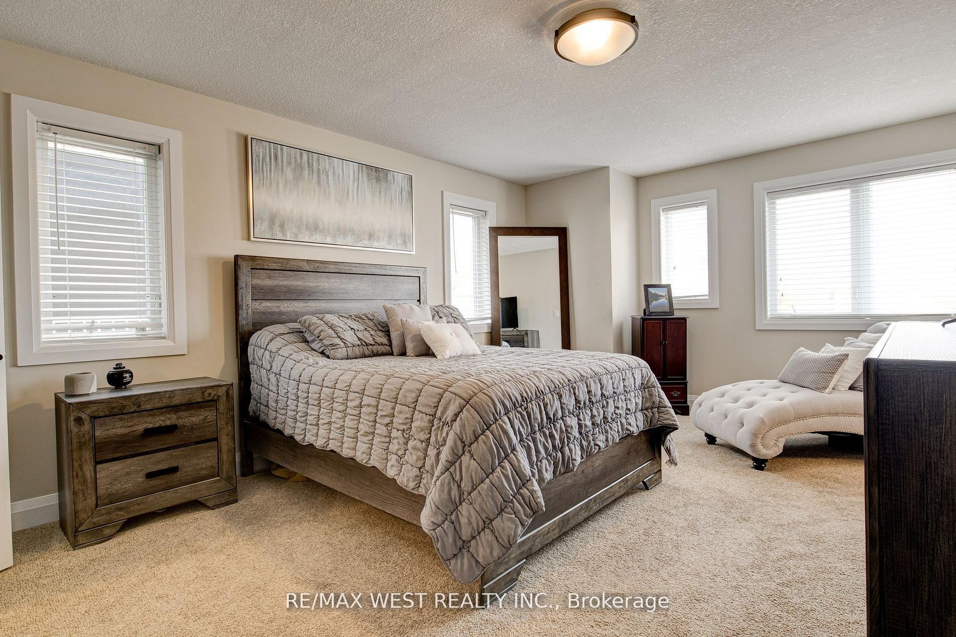 Photo 21 of 68 Challenger Avenue, North Dumfries — HOMEH