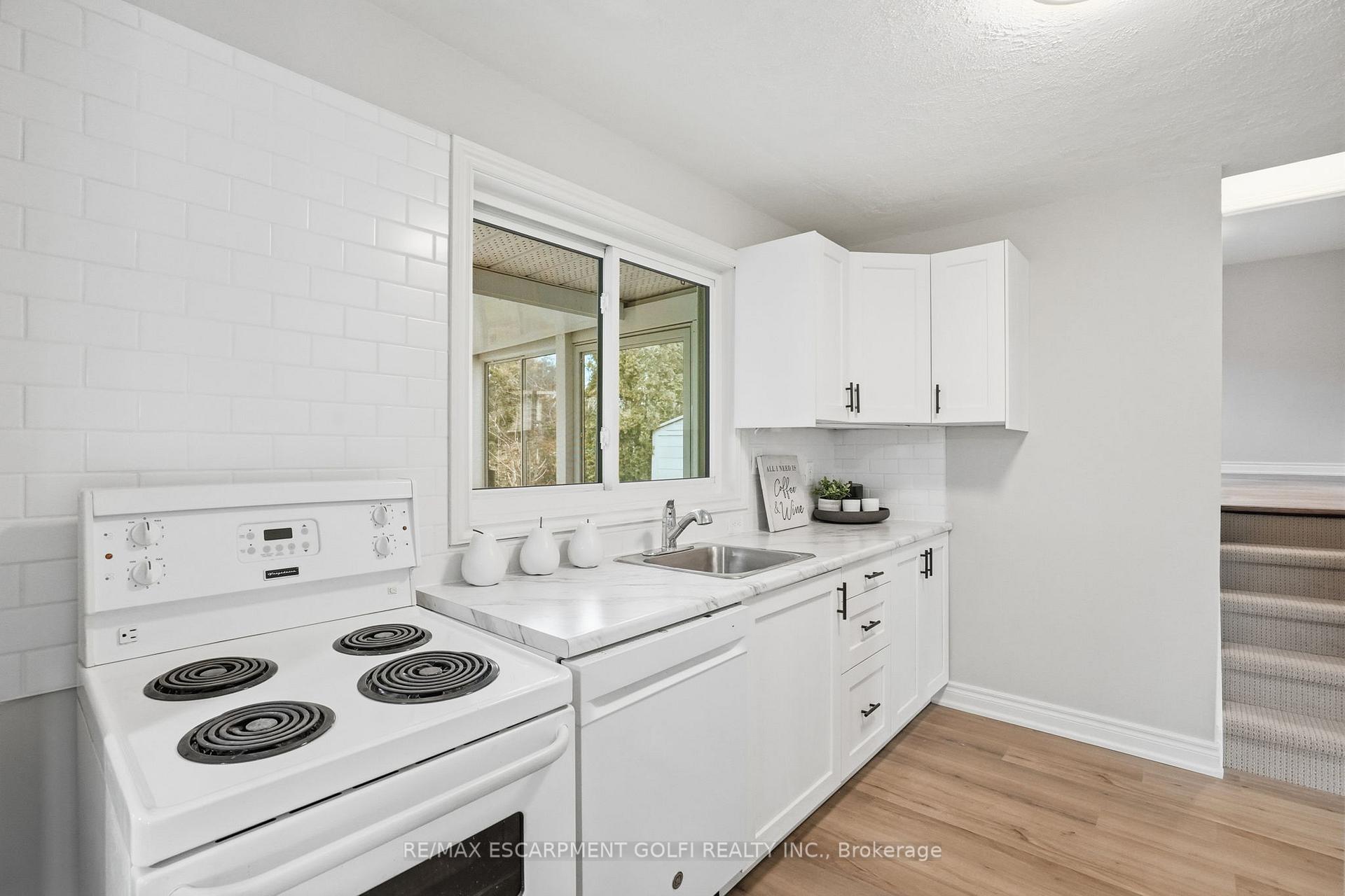 Photo 11 of 38 Coral Drive, Hamilton, Lawfield — HOMEH