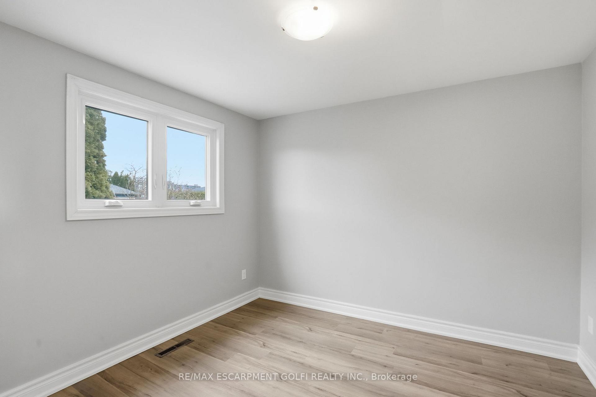 Photo 5 of 38 Coral Drive, Hamilton, Lawfield — HOMEH