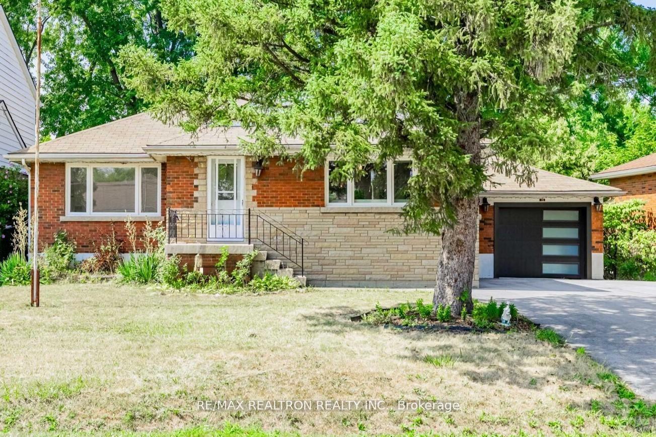 Photo 1 of 79 Blanmora Drive, Hamilton, Stoney Creek — HOMEH