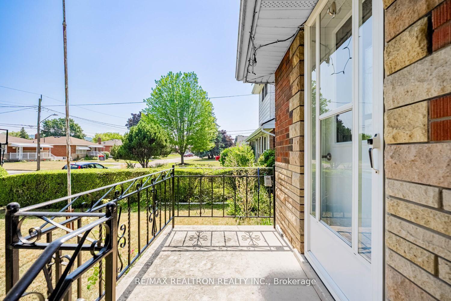 Photo 29 of 79 Blanmora Drive, Hamilton, Stoney Creek — HOMEH