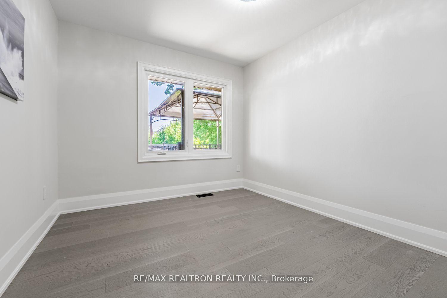 Photo 23 of 79 Blanmora Drive, Hamilton, Stoney Creek — HOMEH