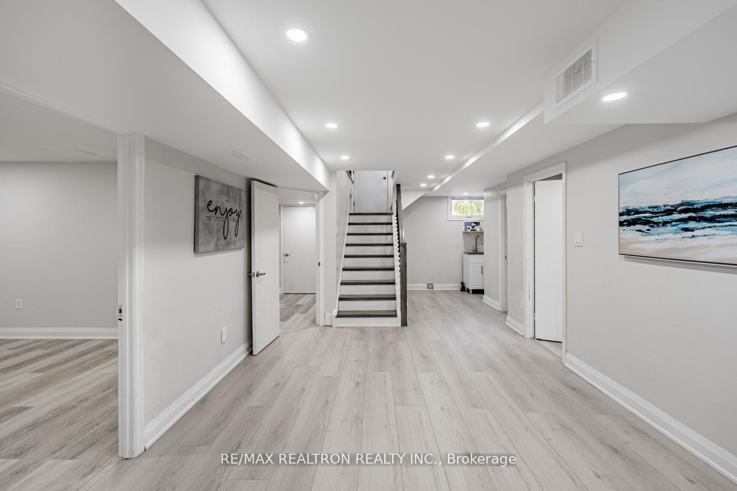 Photo 15 of 79 Blanmora Drive, Hamilton, Stoney Creek — HOMEH