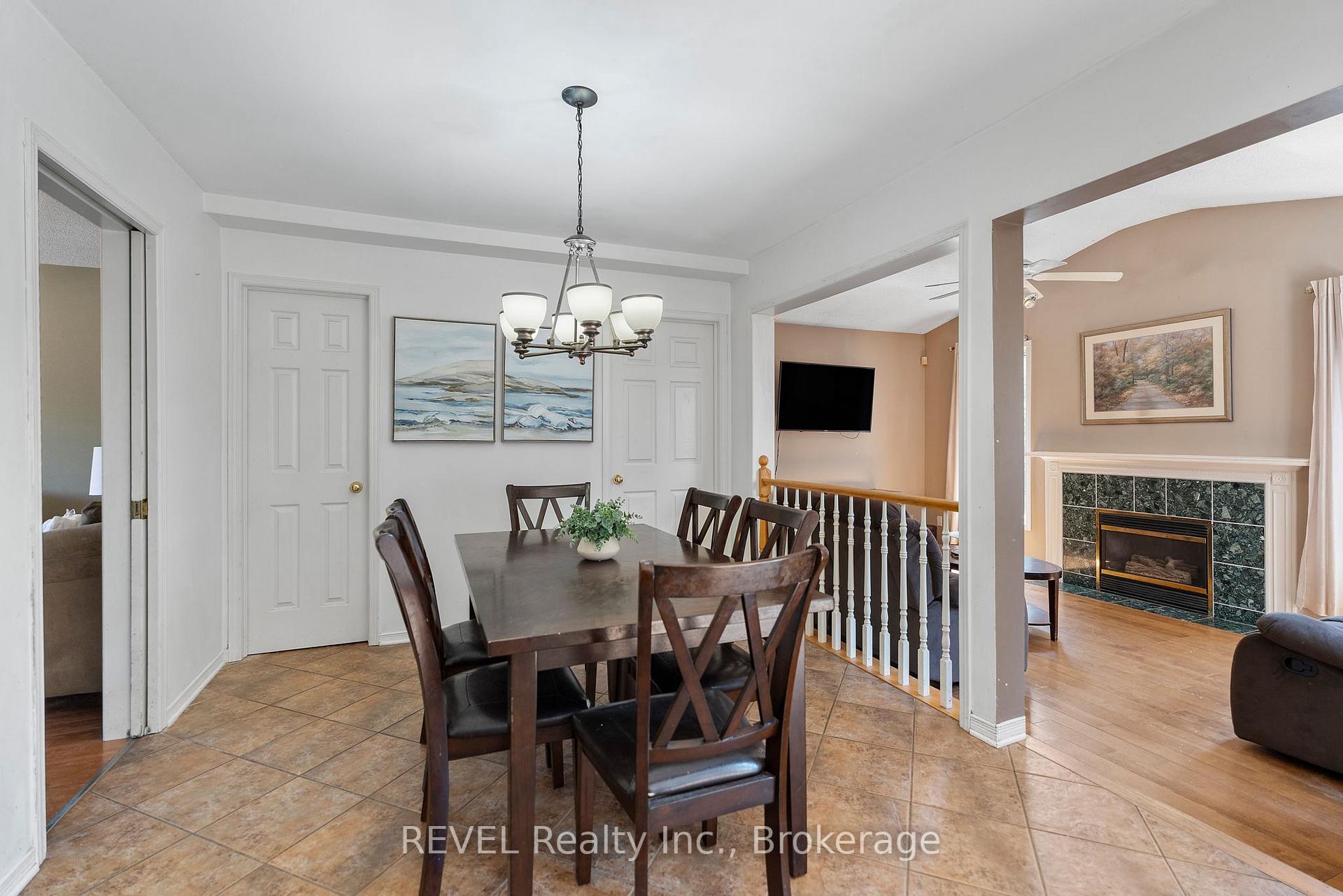 Photo 2 of 19 Crysler Crescent, Thorold, Confederation Heights — HOMEH