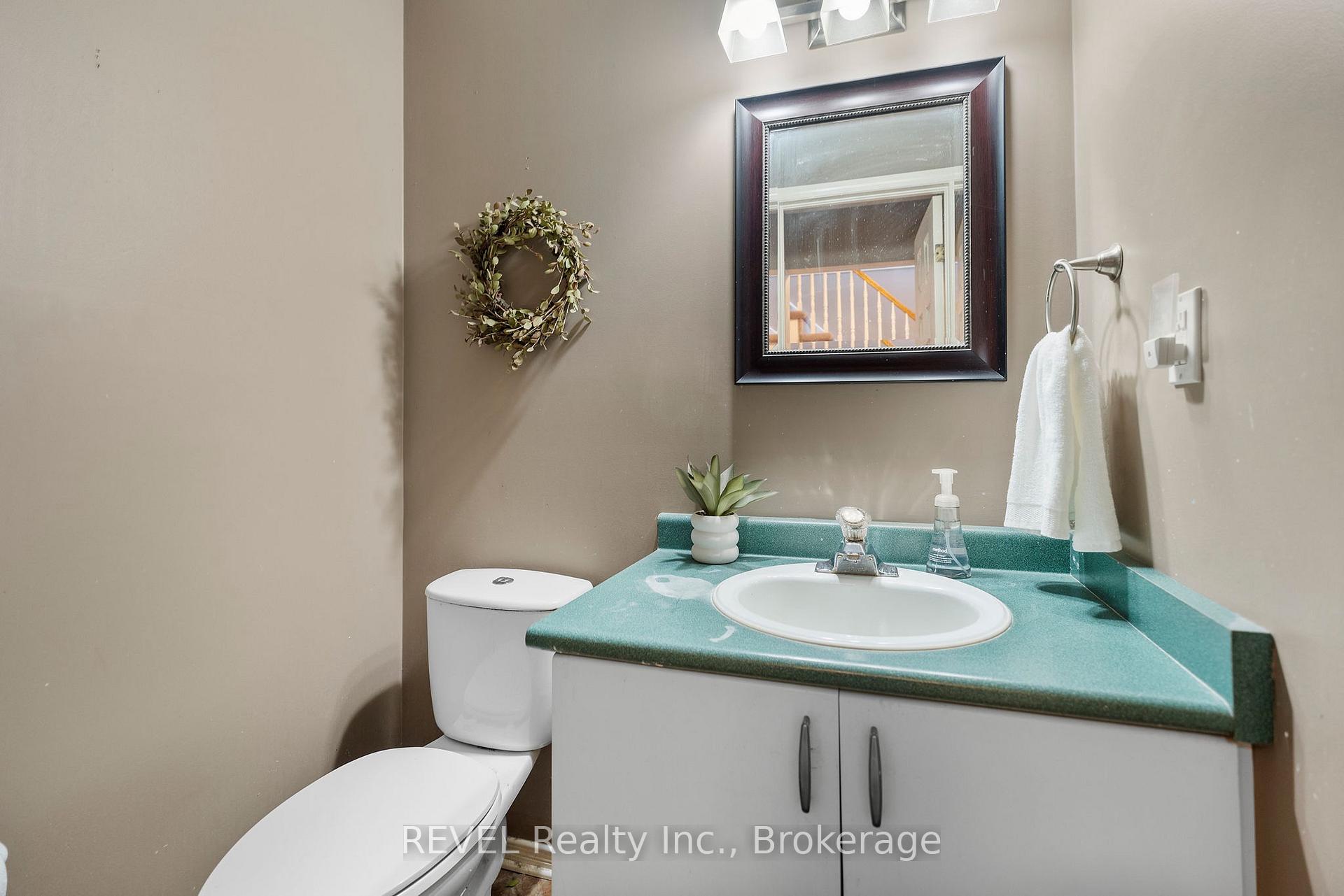 Photo 47 of 19 Crysler Crescent, Thorold, Confederation Heights — HOMEH