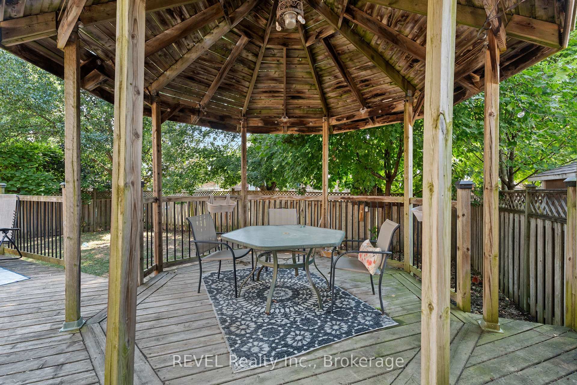 Photo 33 of 19 Crysler Crescent, Thorold, Confederation Heights — HOMEH