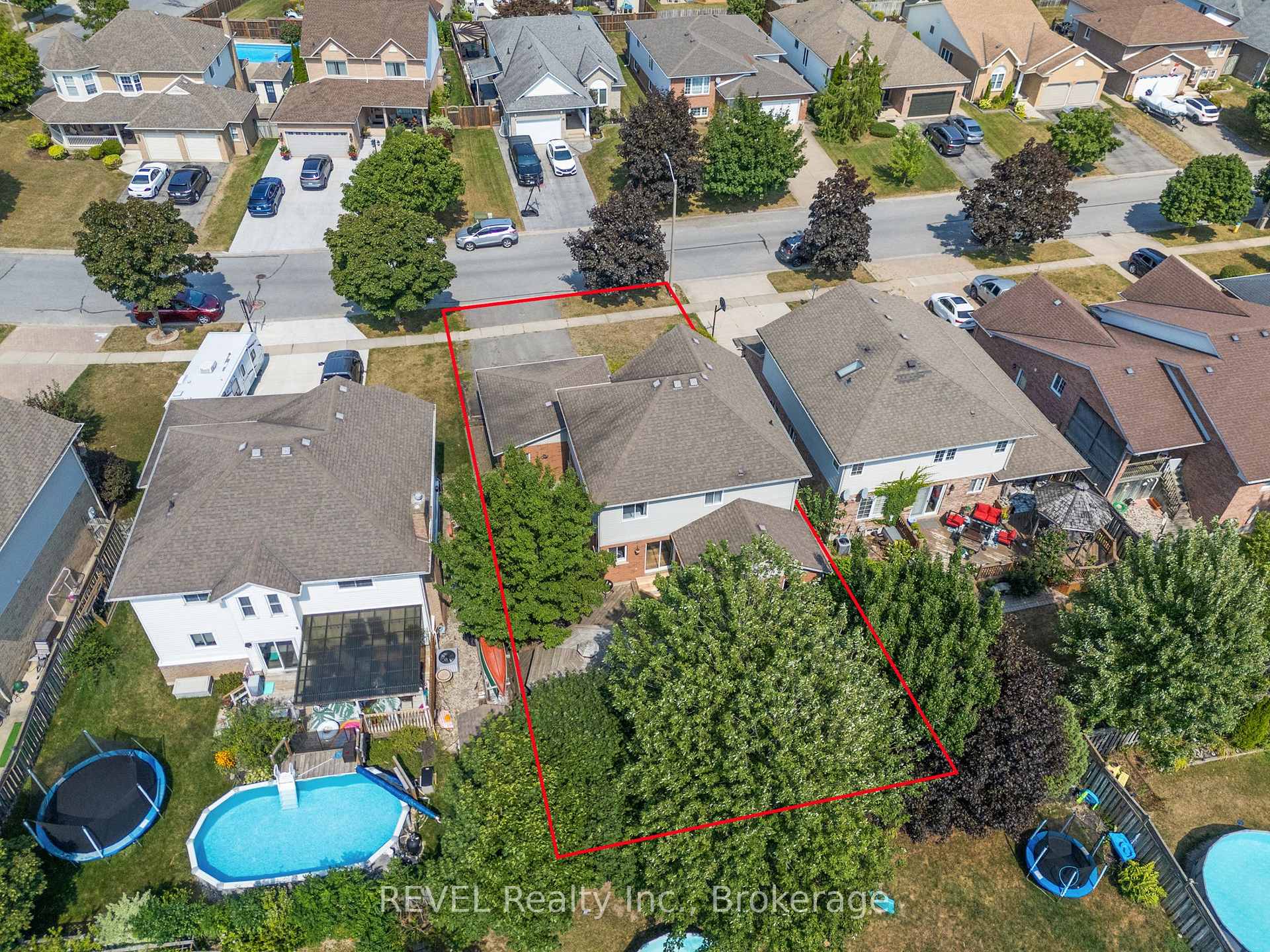 Photo 43 of 19 Crysler Crescent, Thorold, Confederation Heights — HOMEH