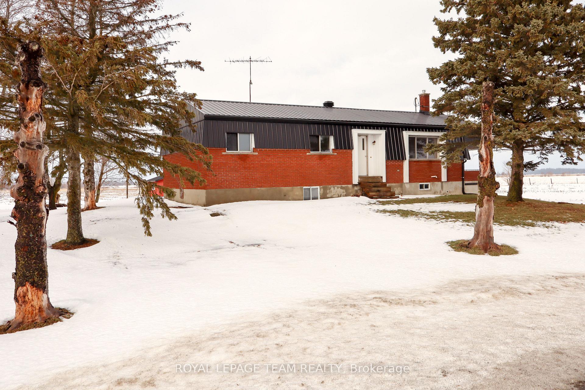 Photo 1 of 12121 Liscumb Road, North Dundas, North Dundas (Winchester) Twp — HOMEH