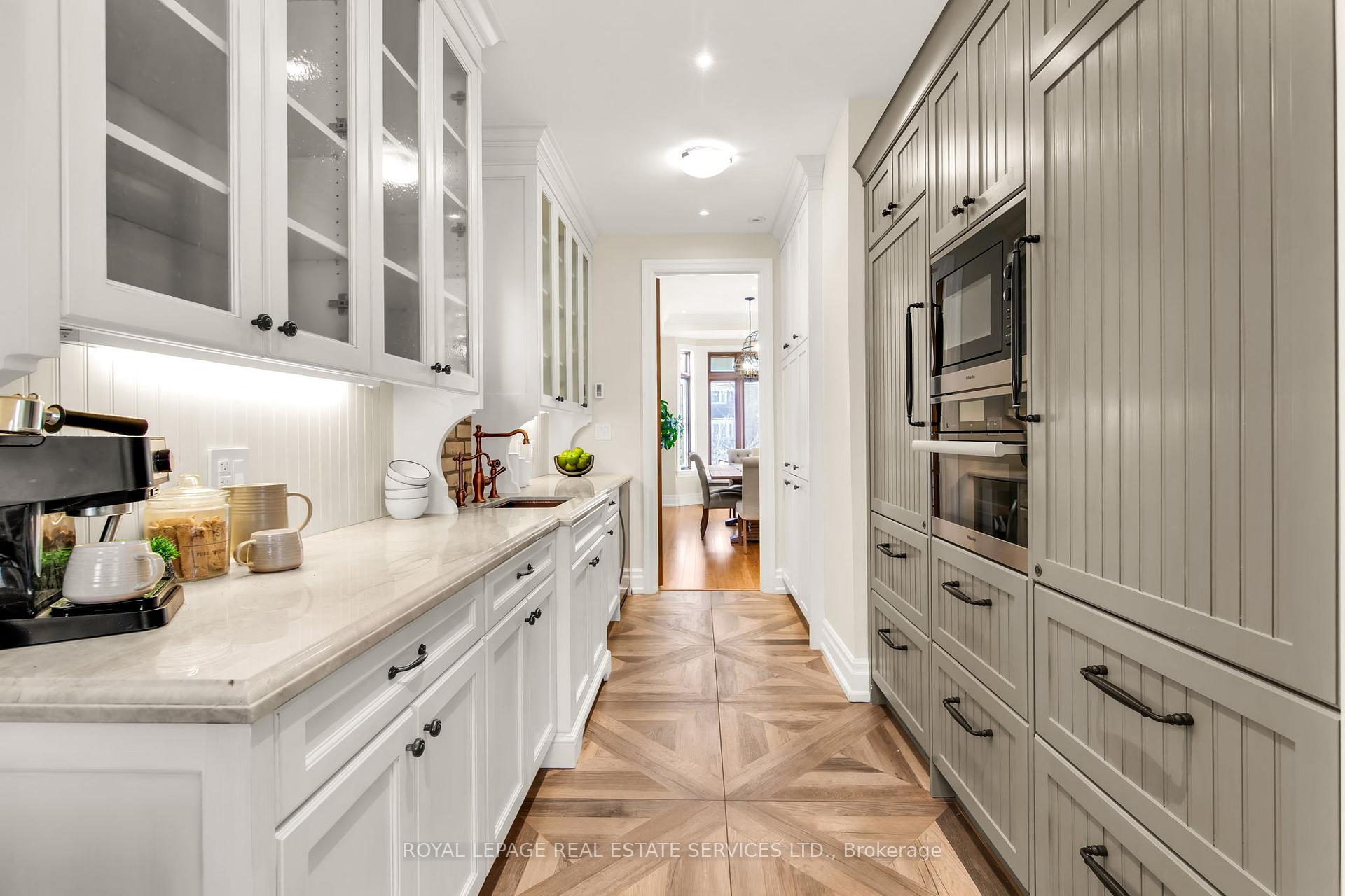 Photo 4 of 441 Oriole Parkway, Toronto, Yonge-Eglinton — HOMEH