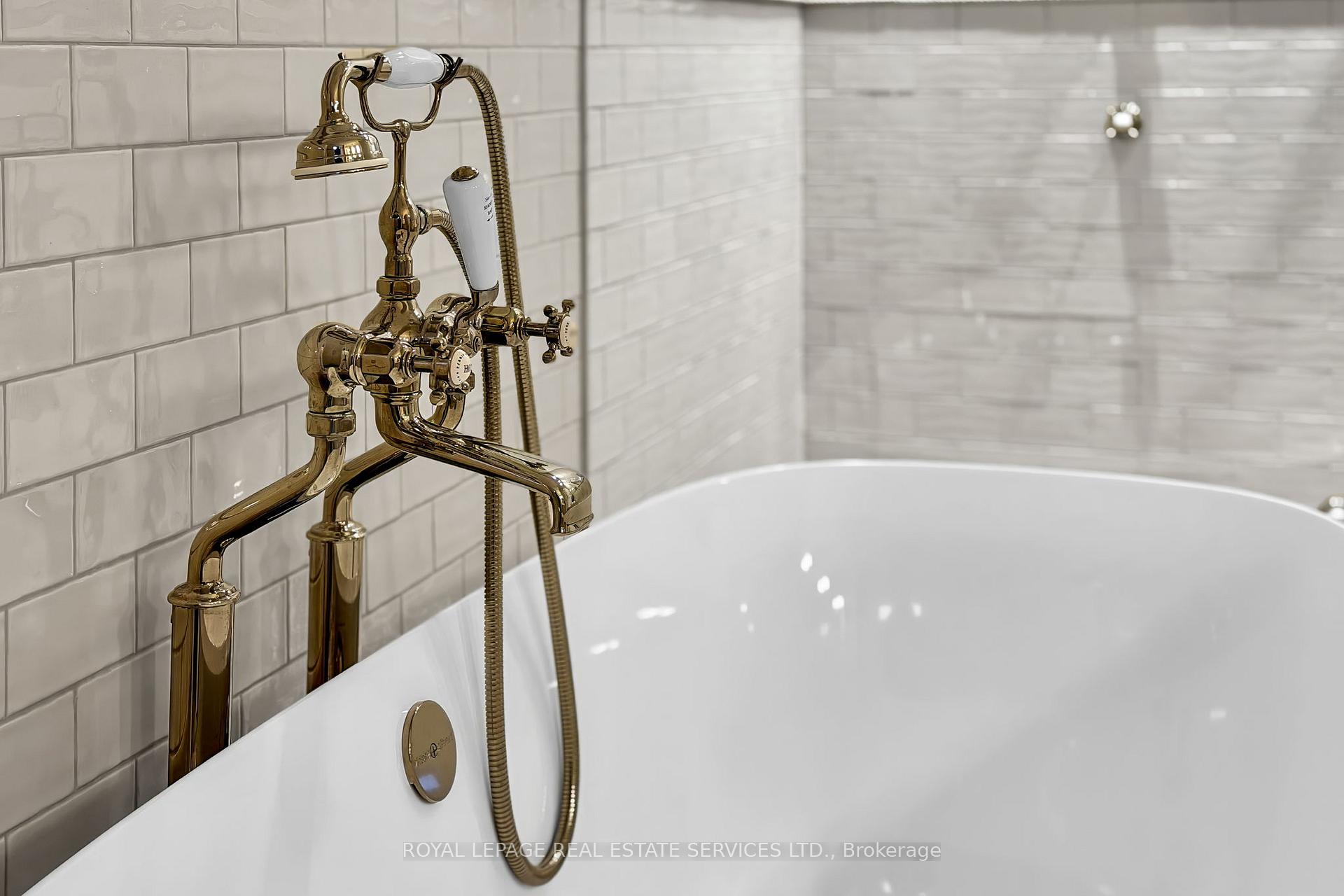 Photo 33 of 441 Oriole Parkway, Toronto, Yonge-Eglinton — HOMEH