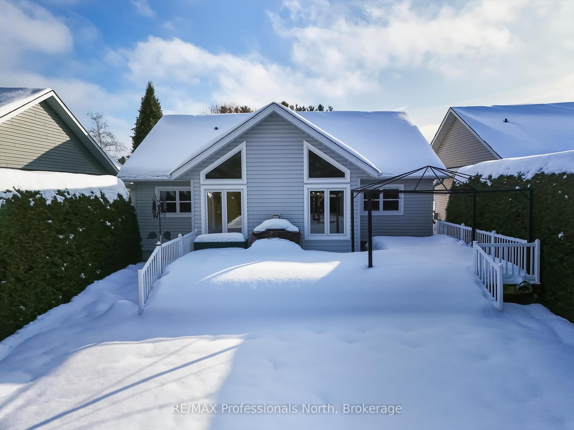 Photo 4 of 77 Ewing Street, Bracebridge, Monck (Bracebridge) — HOMEH