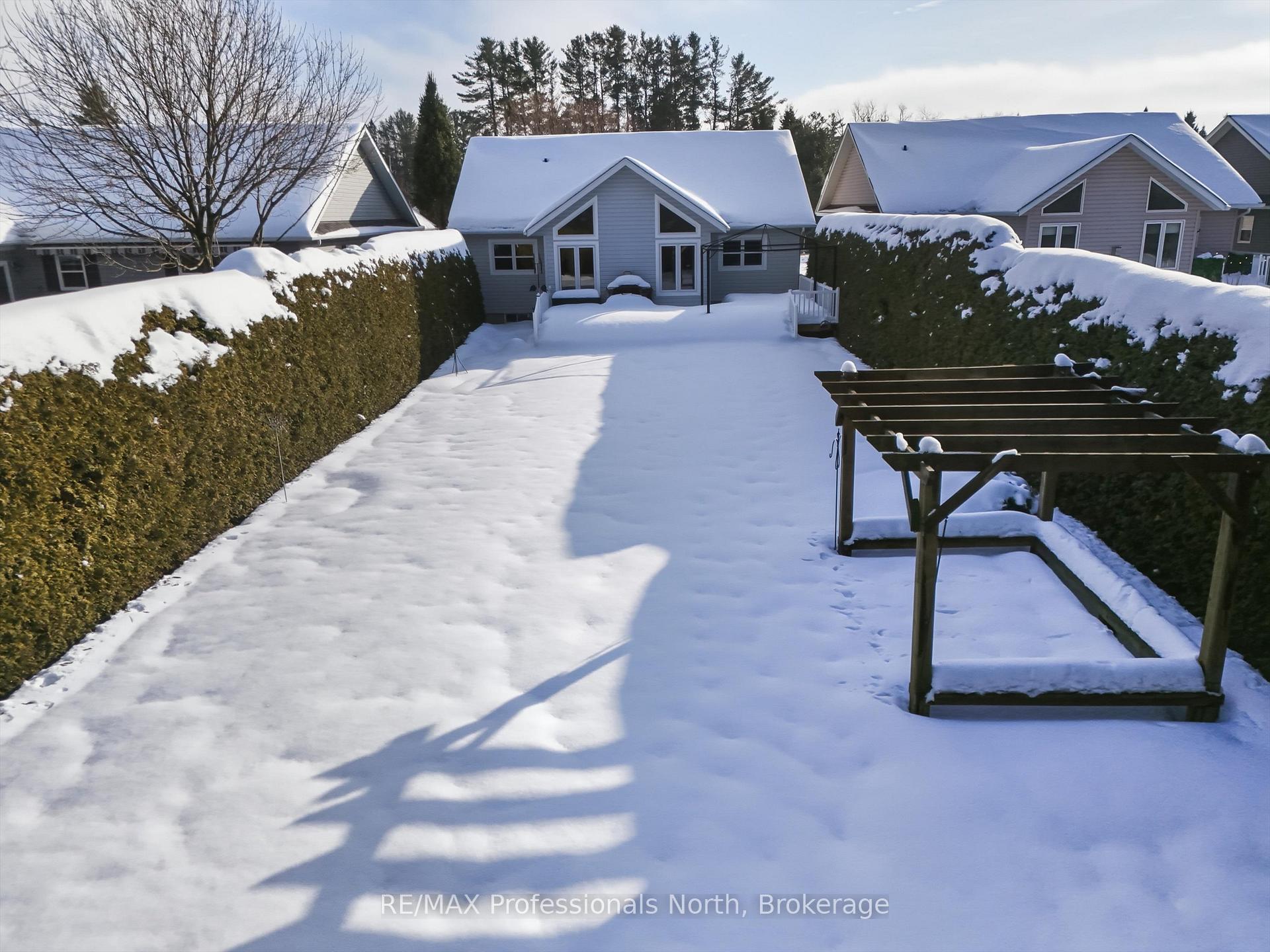 Photo 24 of 77 Ewing Street, Bracebridge, Monck (Bracebridge) — HOMEH