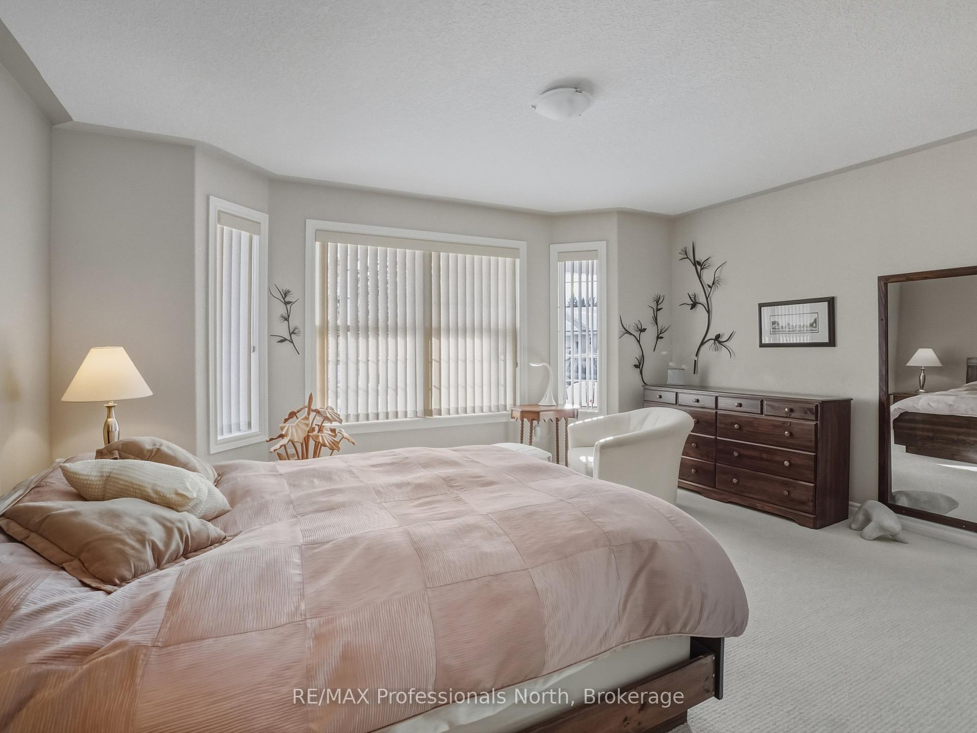 Photo 12 of 77 Ewing Street, Bracebridge, Monck (Bracebridge) — HOMEH