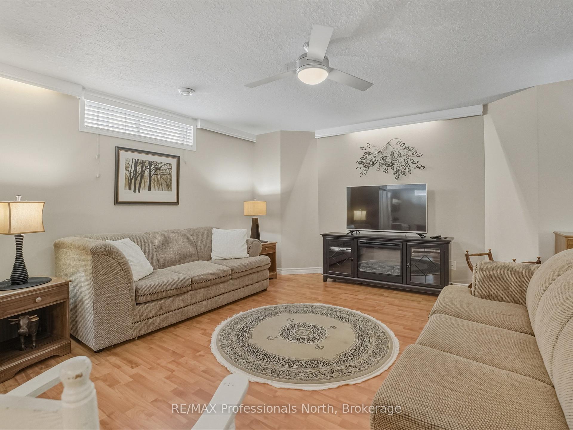 Photo 9 of 77 Ewing Street, Bracebridge, Monck (Bracebridge) — HOMEH