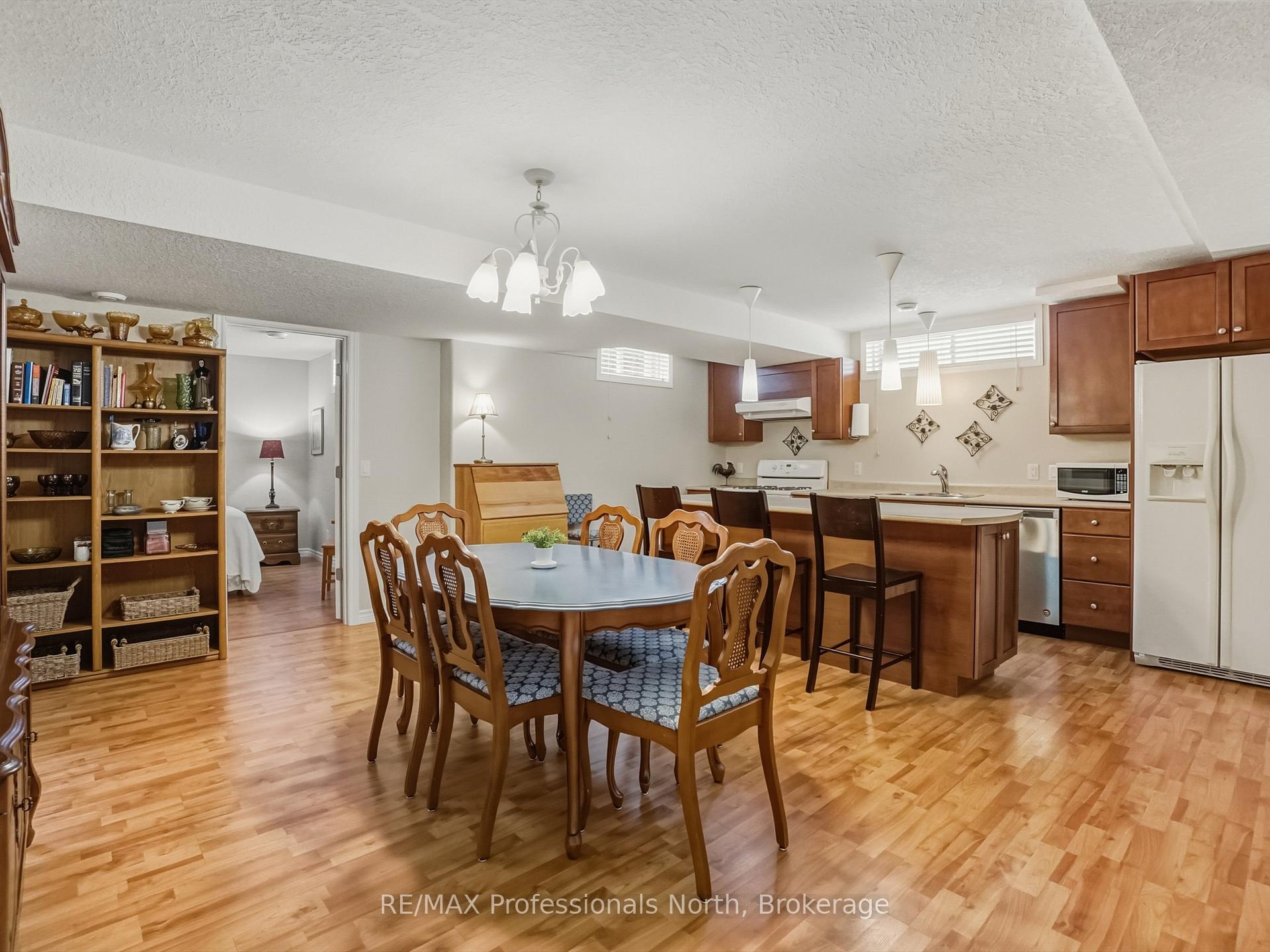 Photo 15 of 77 Ewing Street, Bracebridge, Monck (Bracebridge) — HOMEH