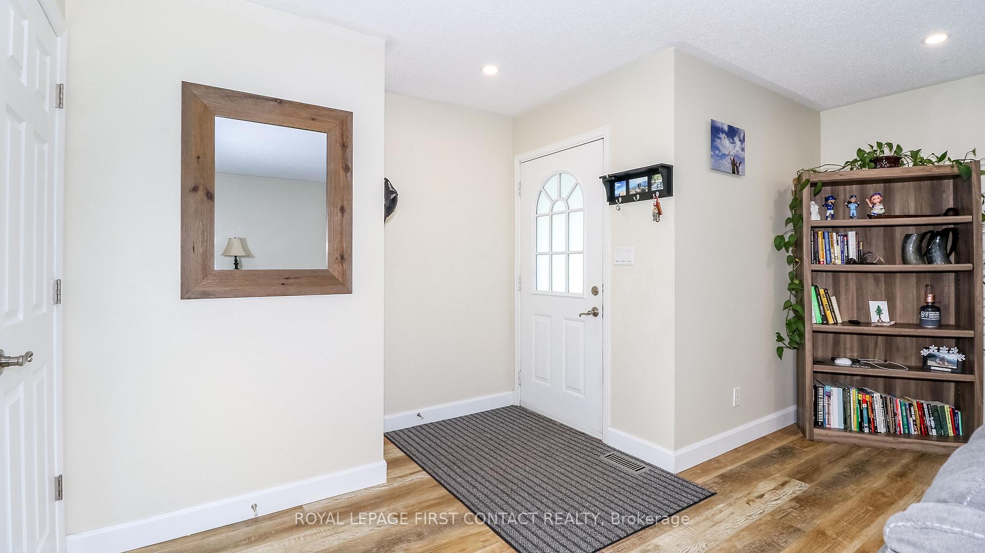 Photo 3 of 1 Mariposa Drive, Orillia — HOMEH