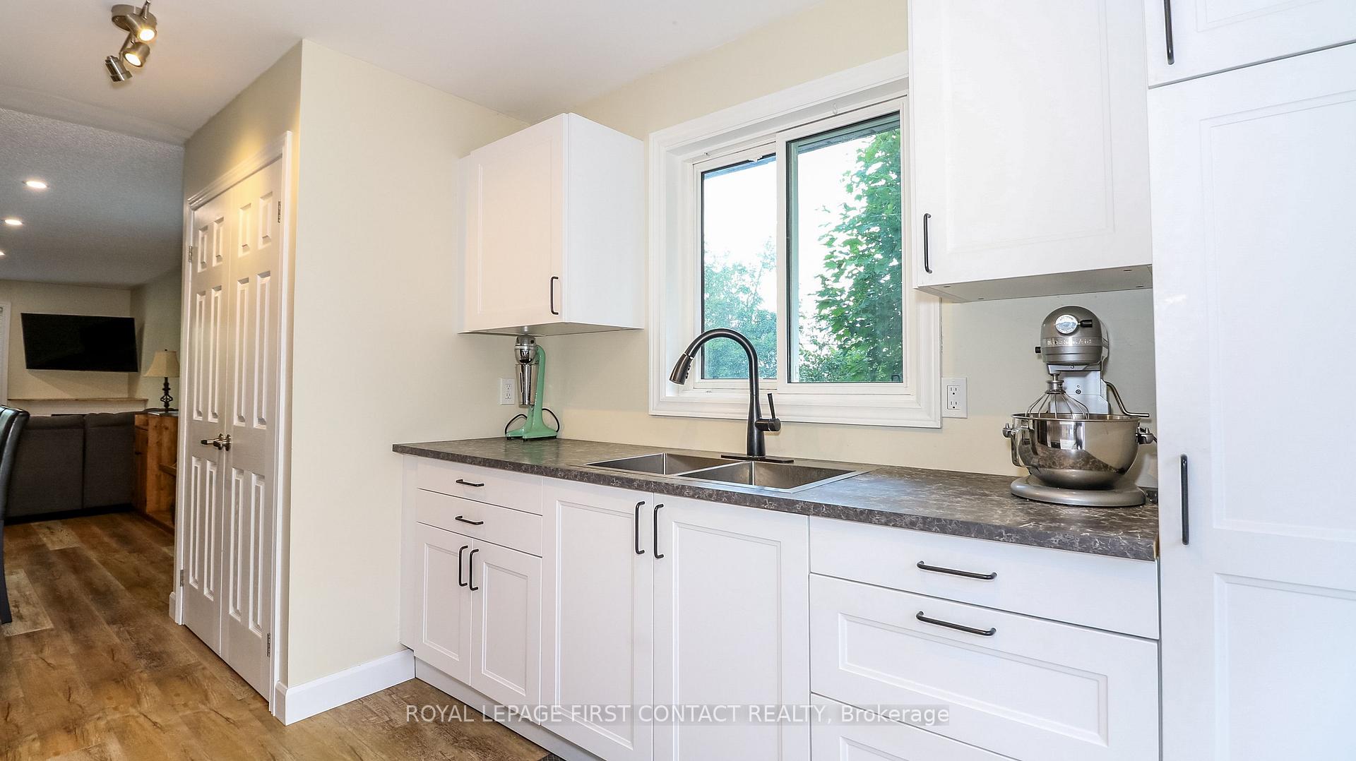 Photo 11 of 1 Mariposa Drive, Orillia — HOMEH