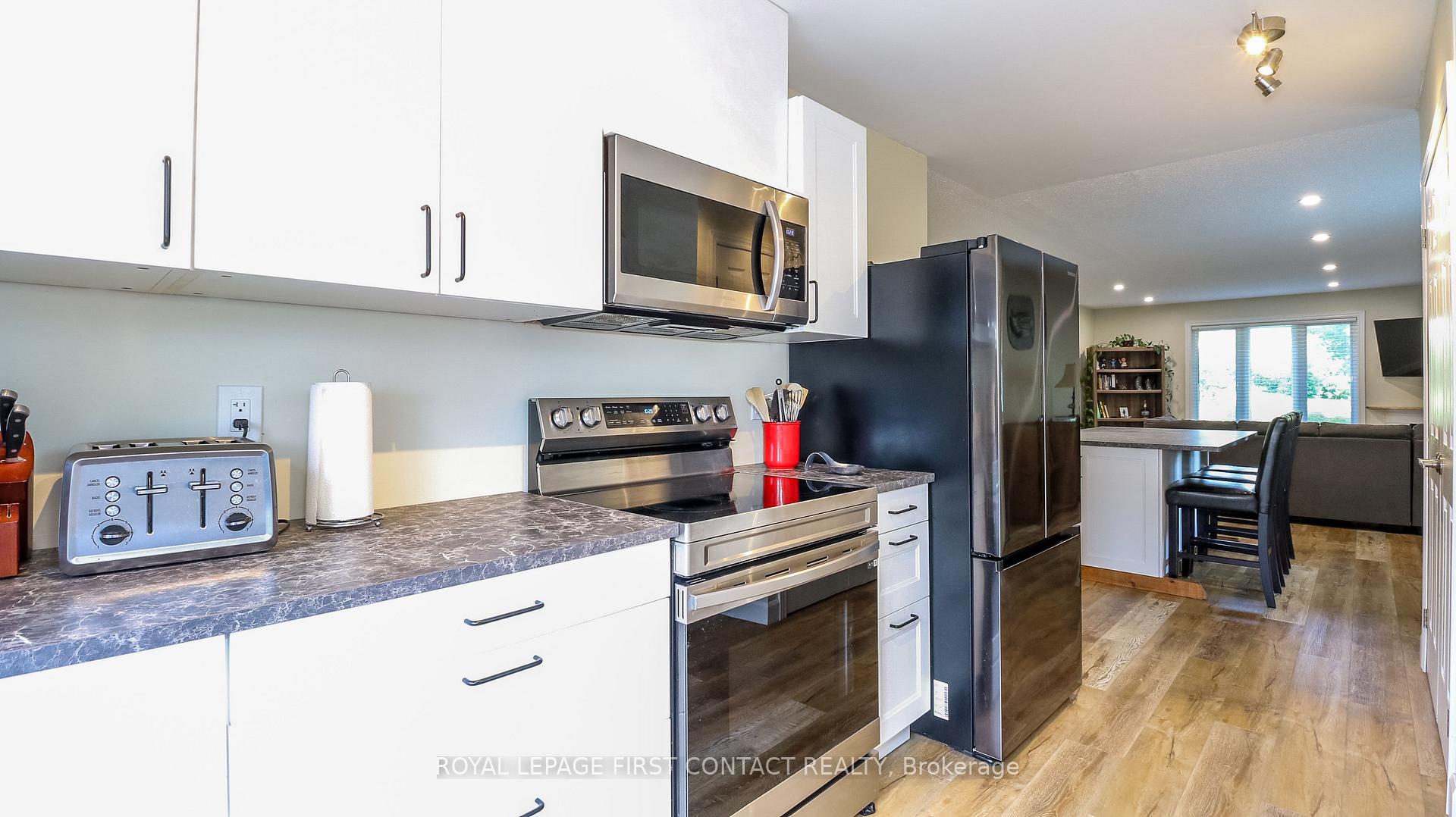 Photo 9 of 1 Mariposa Drive, Orillia — HOMEH