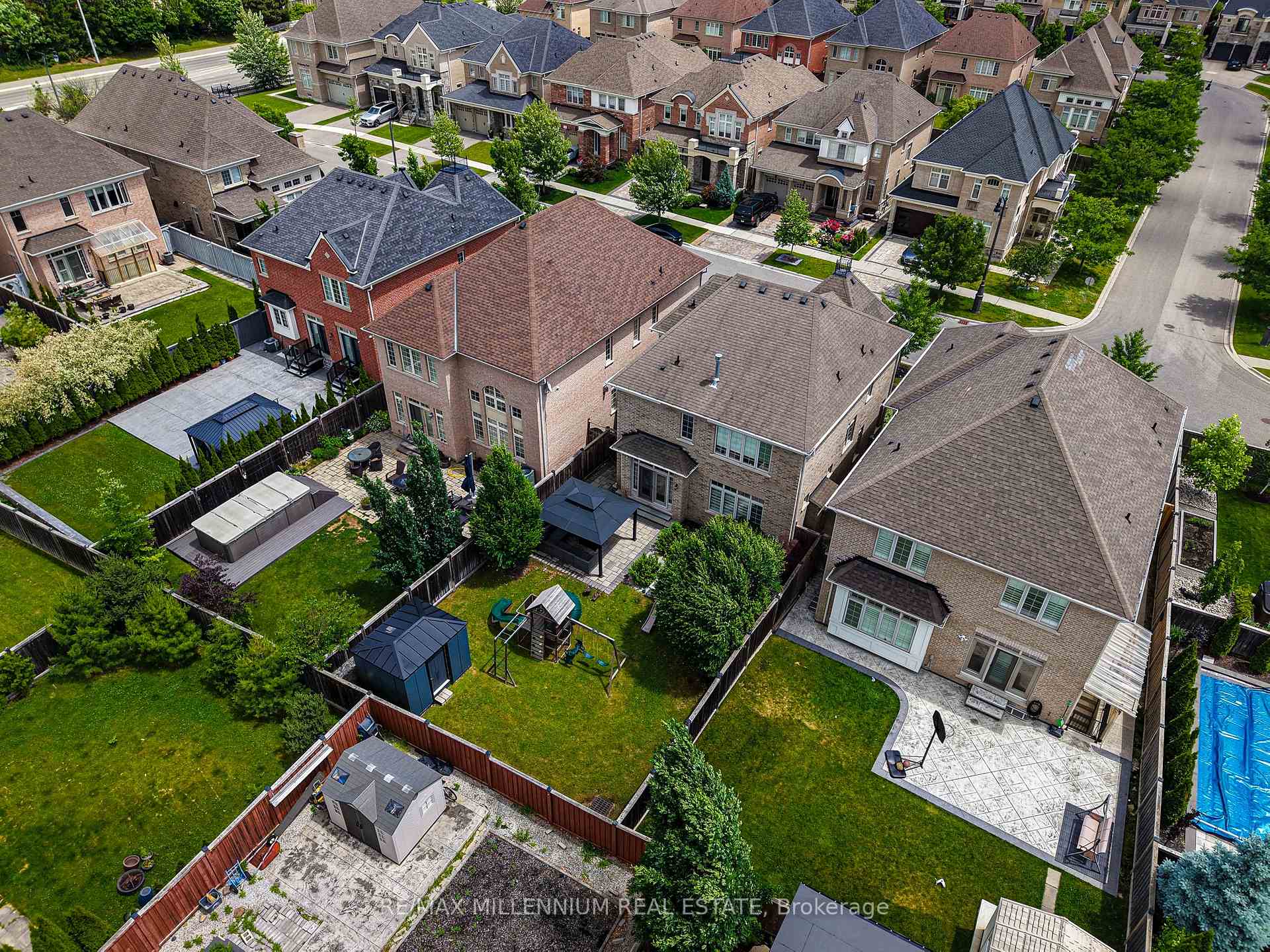 Photo 19 of 51 Legendary Circle, Brampton, Brampton West — HOMEH