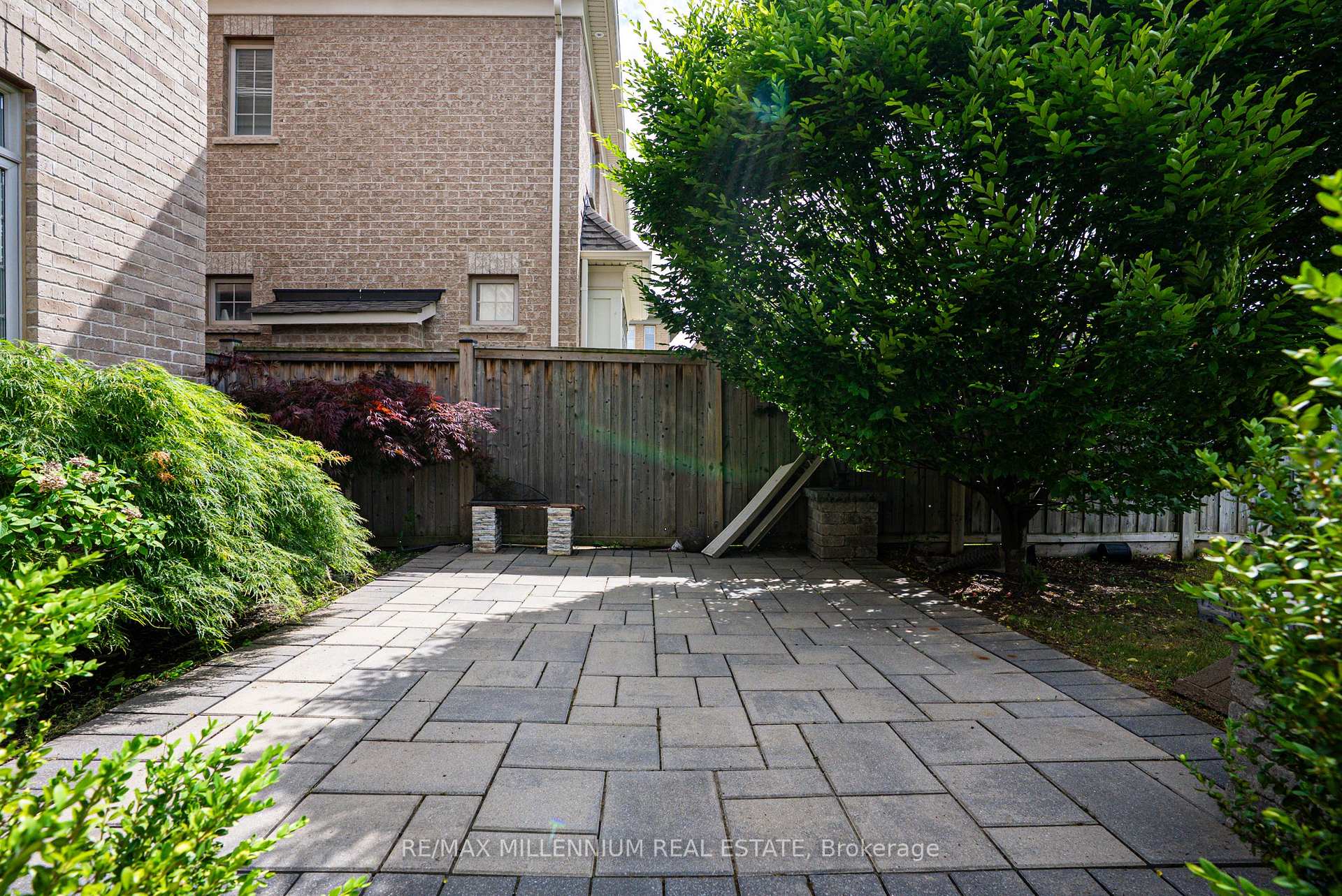 Photo 33 of 51 Legendary Circle, Brampton, Brampton West — HOMEH