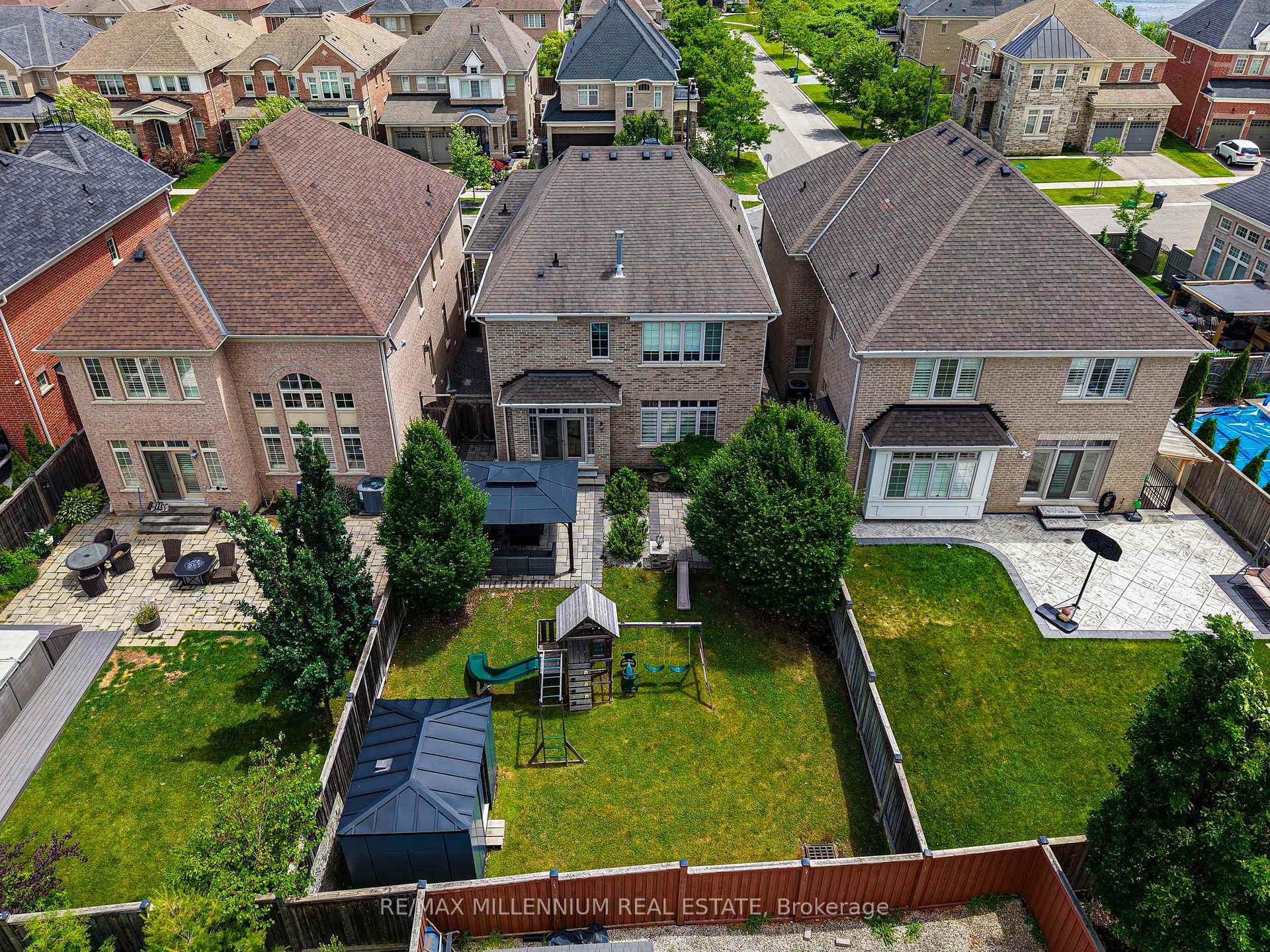 Photo 48 of 51 Legendary Circle, Brampton, Brampton West — HOMEH