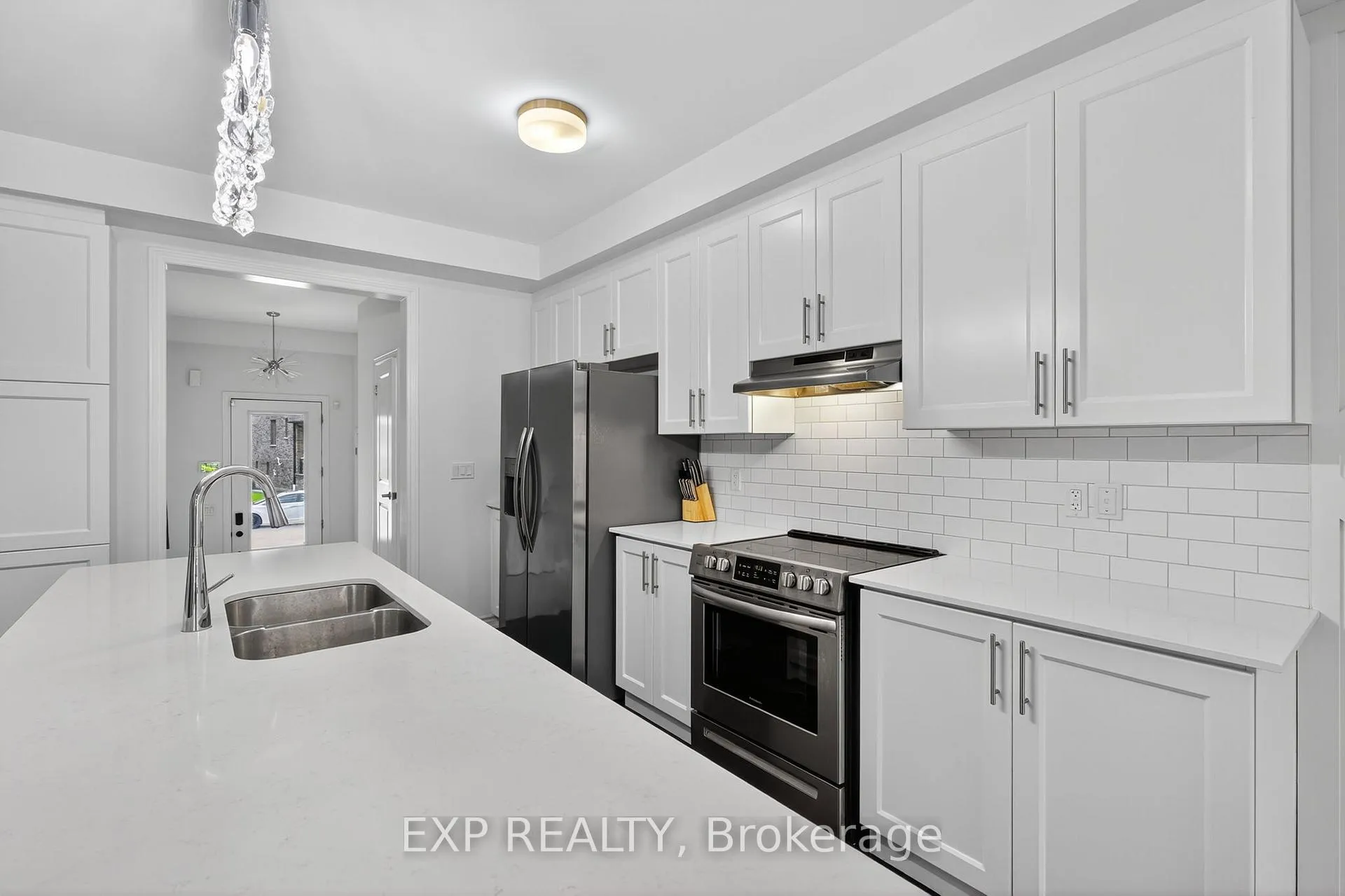 Photo 10 of 1467 Blackmore Street, Innisfil, Alcona — HOMEH