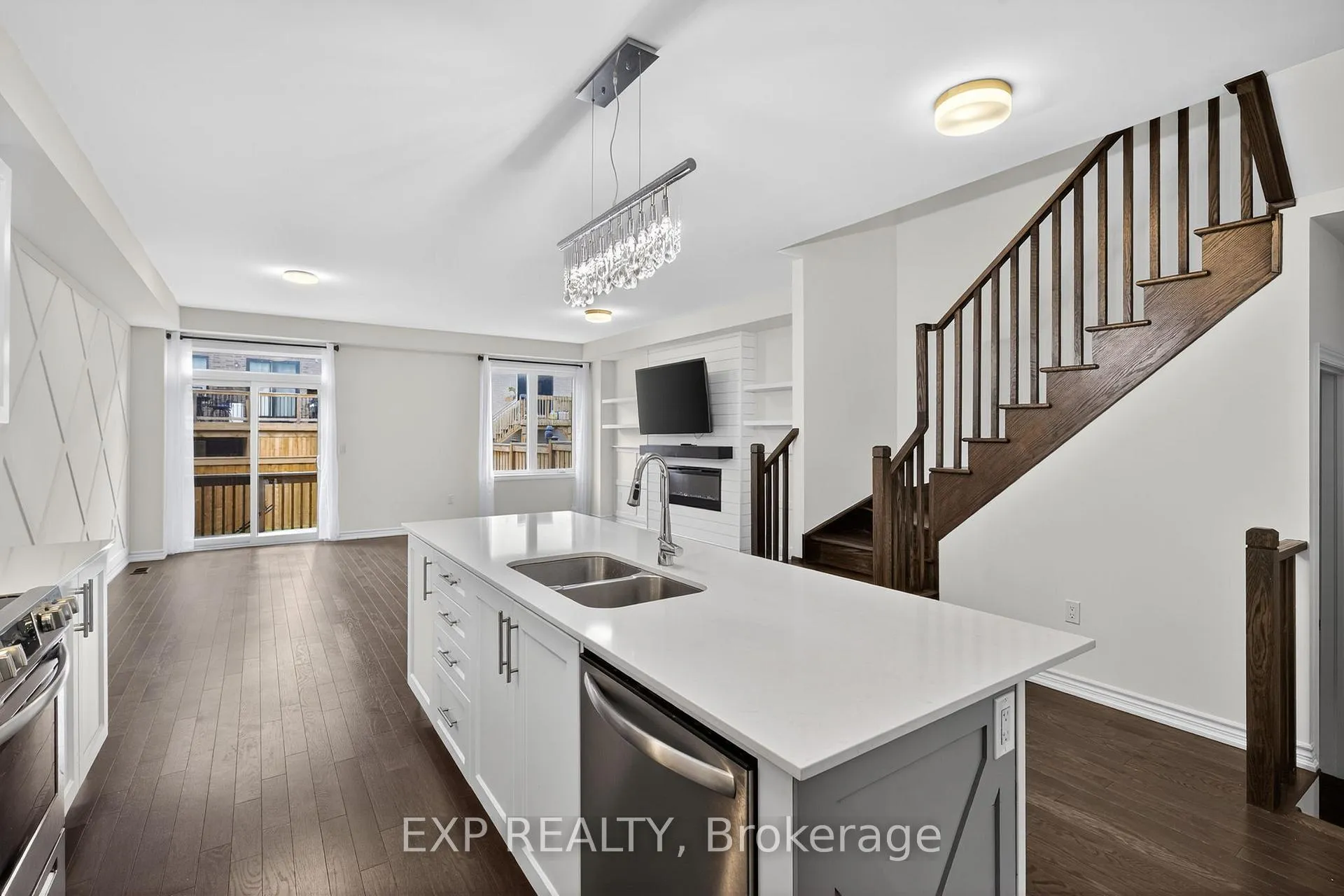 Photo 11 of 1467 Blackmore Street, Innisfil, Alcona — HOMEH