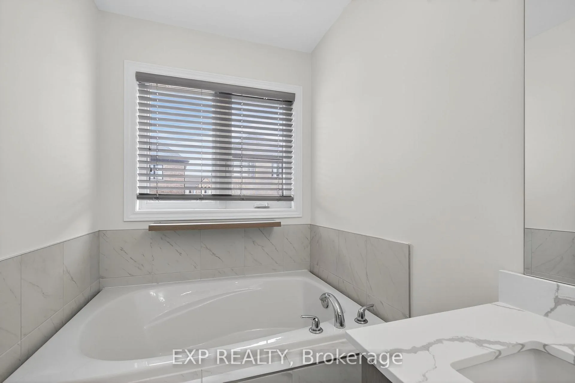 Photo 22 of 1467 Blackmore Street, Innisfil, Alcona — HOMEH